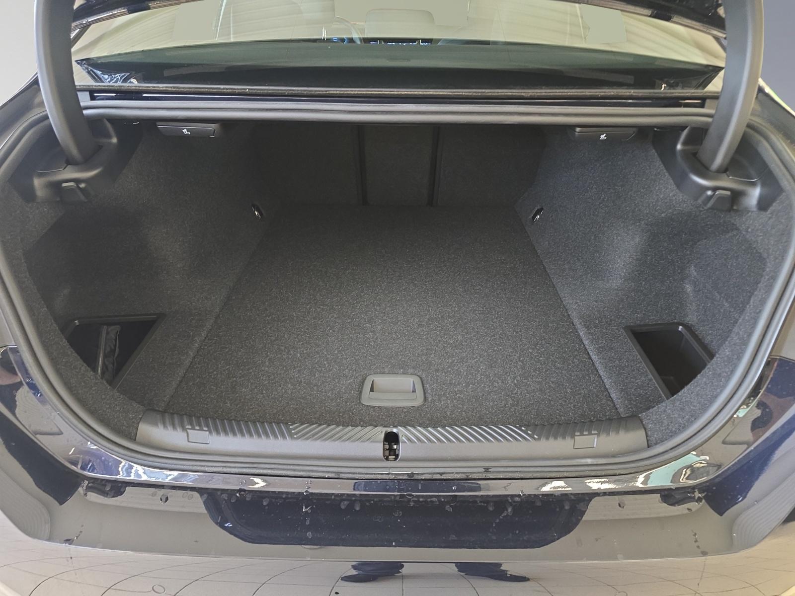 BMW i5 M60 xDrive-image-17