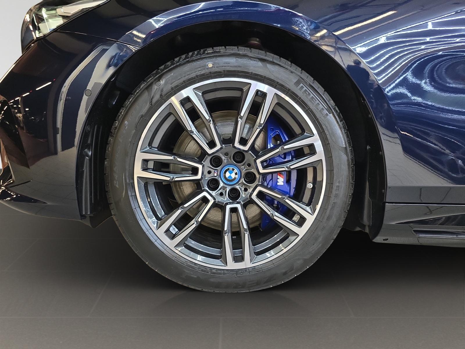 BMW i5 M60 xDrive-image-7
