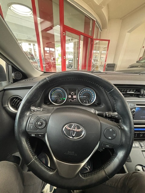 TOYOTA Auris Touring Sports 1.8 16V HSD Linea Sol-image-3