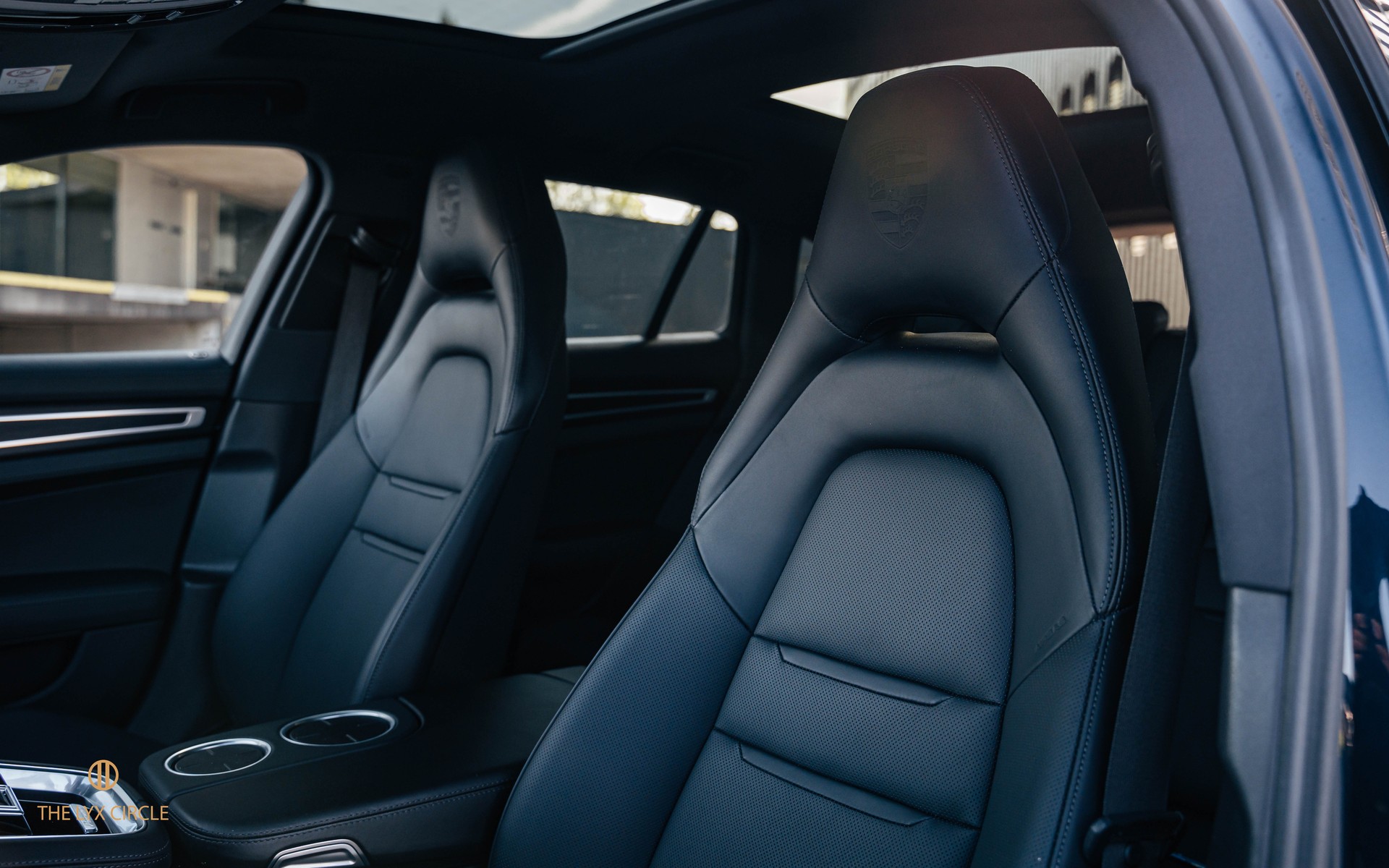 PORSCHE Panamera 4 E-Hybrid PDK Sport Turismo-image-12