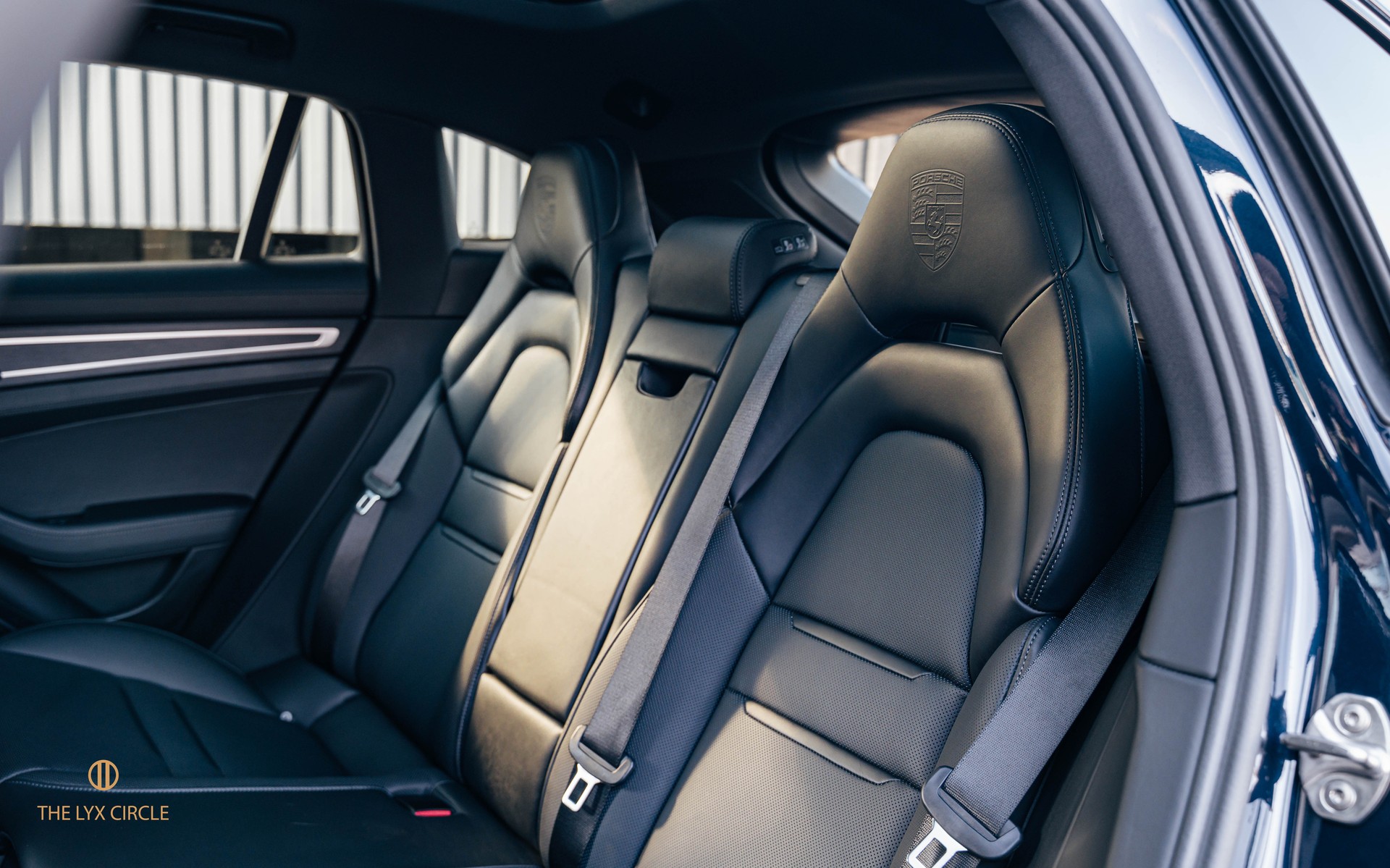 PORSCHE Panamera 4 E-Hybrid PDK Sport Turismo-image-15