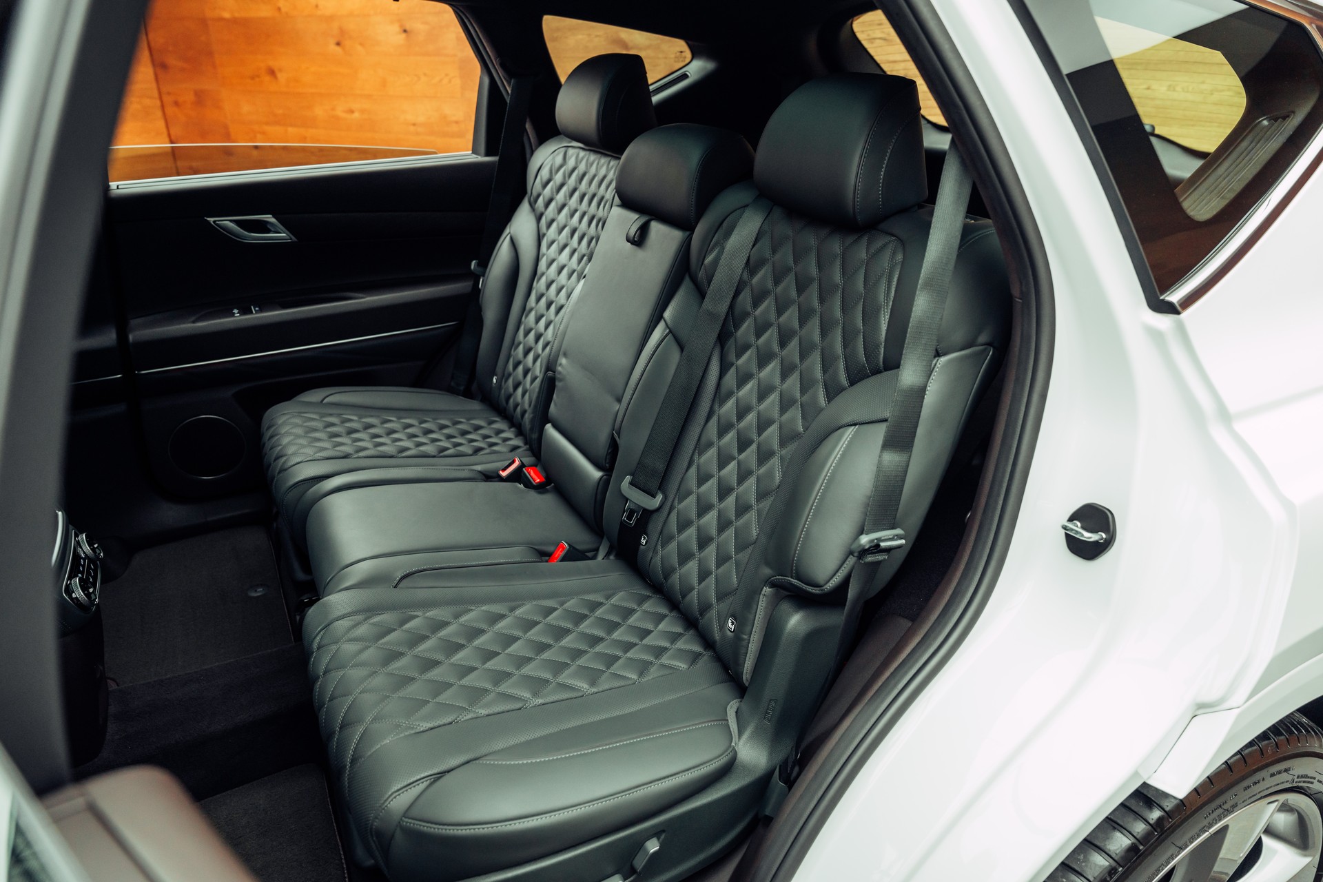 GENESIS GV80 3.0 CRDI Luxus 7 Seater AT8 AWD-image-7