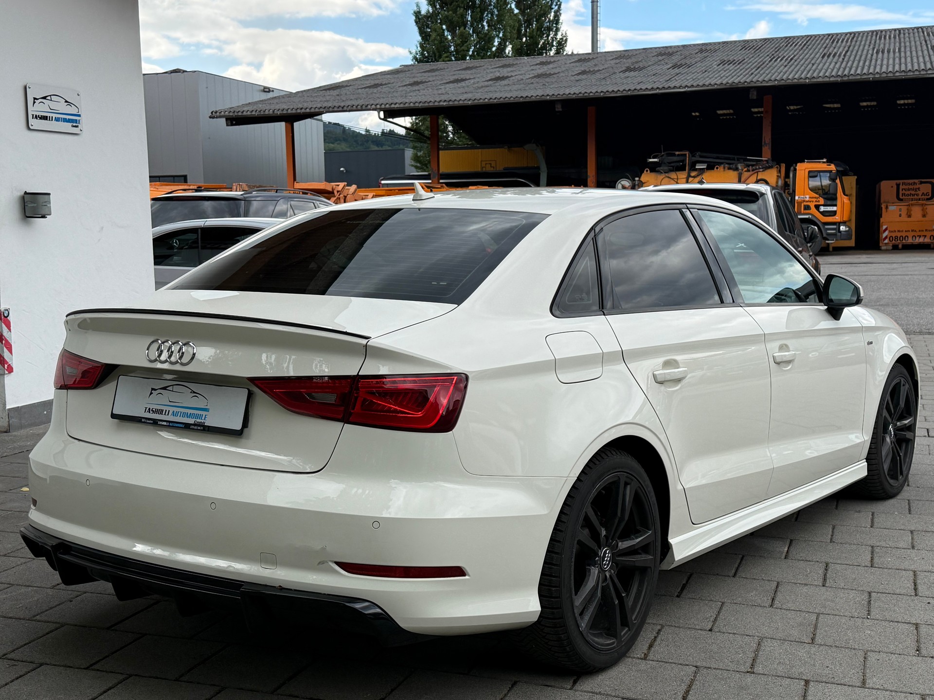 AUDI A3 Limousine 2.0 TDI Ambition-image-5