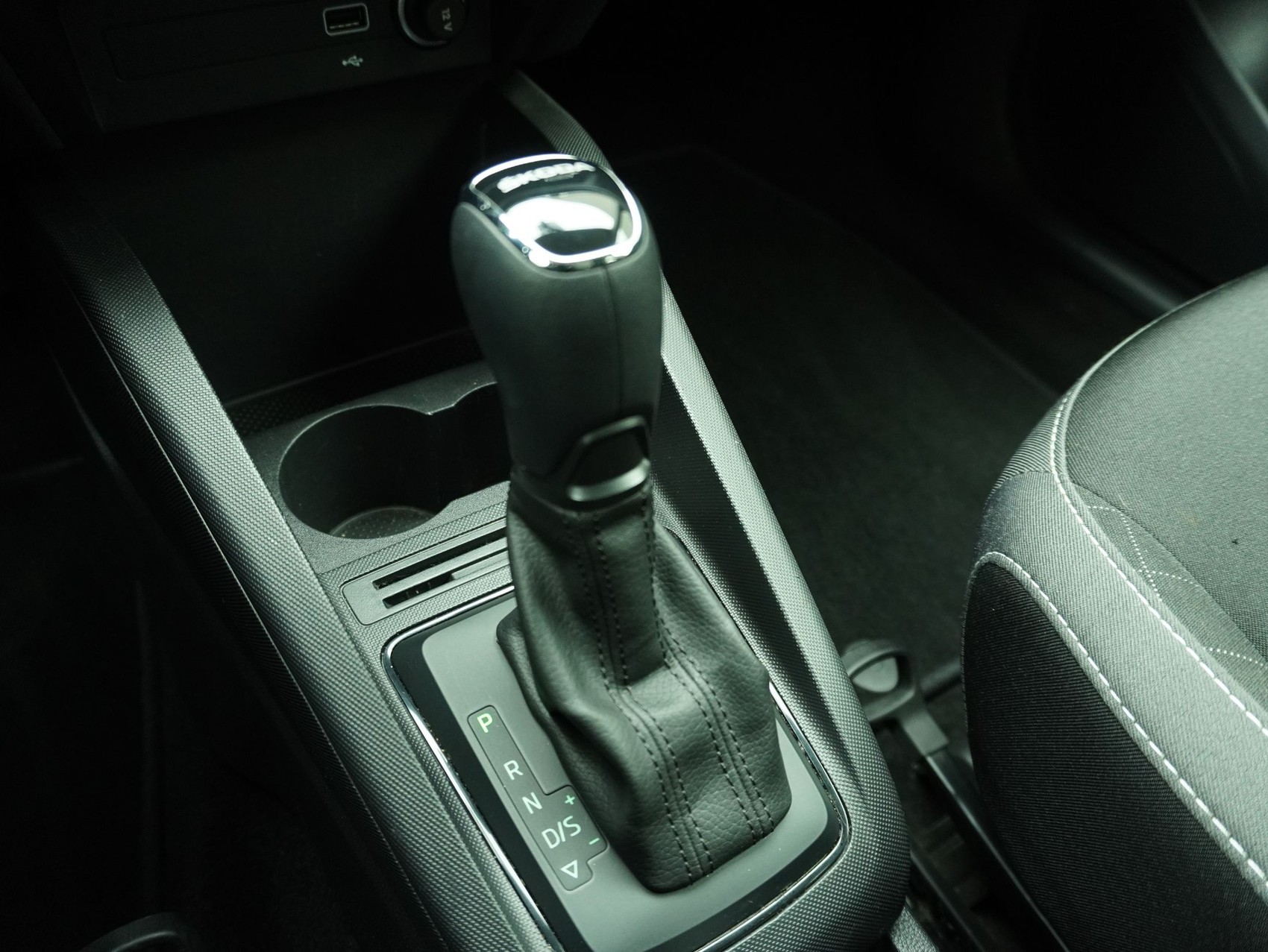 SKODA Fabia Combi 1.0 TSI DSG Ambition-image-15