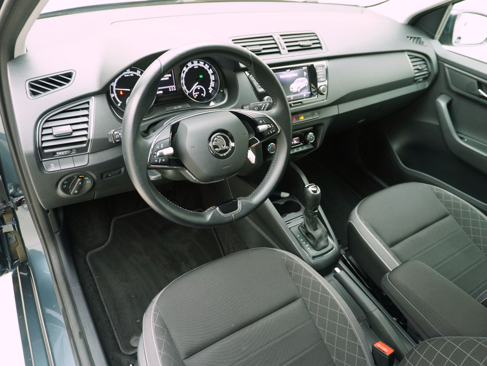 SKODA Fabia Combi 1.0 TSI DSG Ambition-image-9