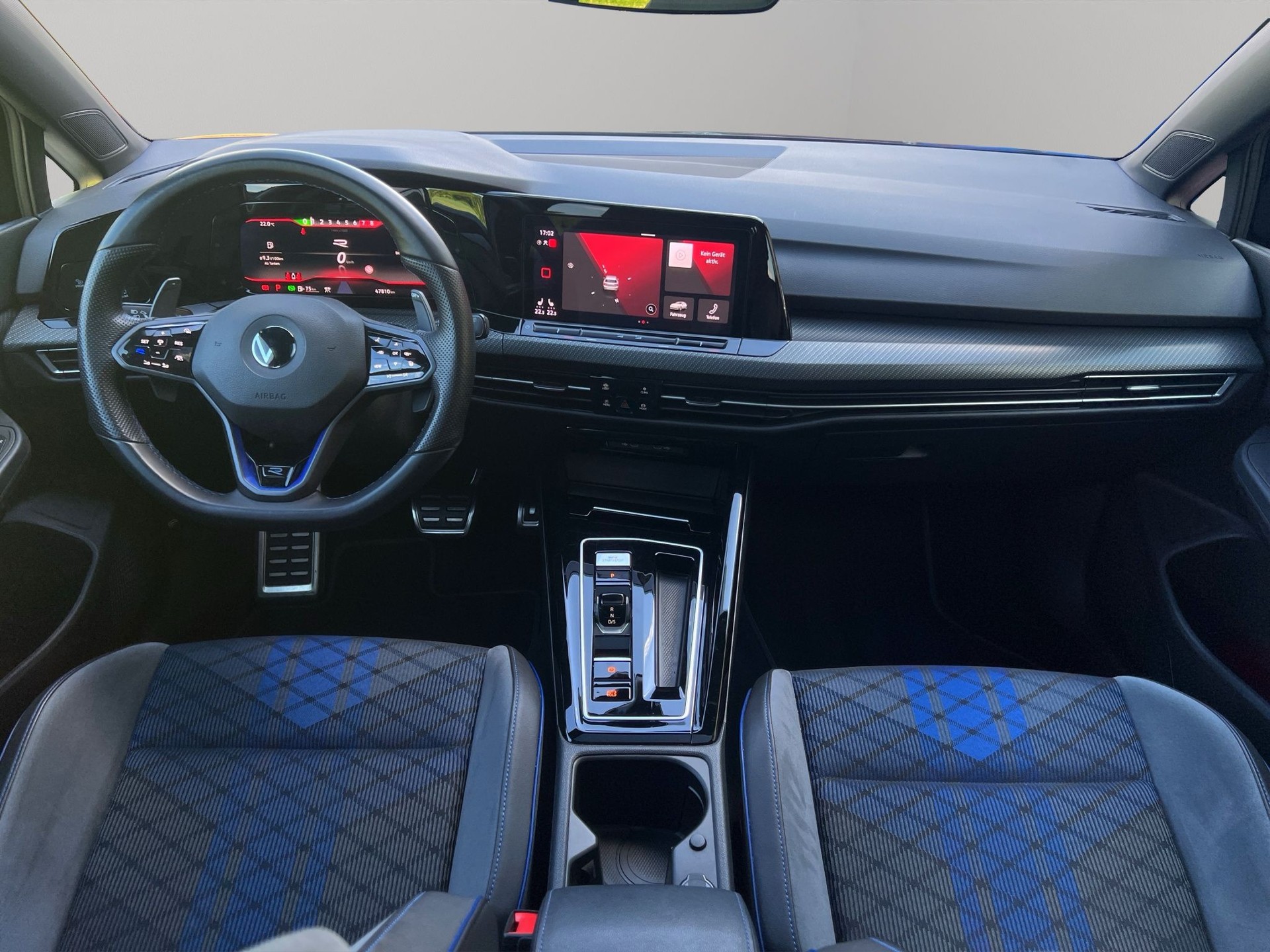VW Golf 2.0 TSI R DSG 4Motion-image-12