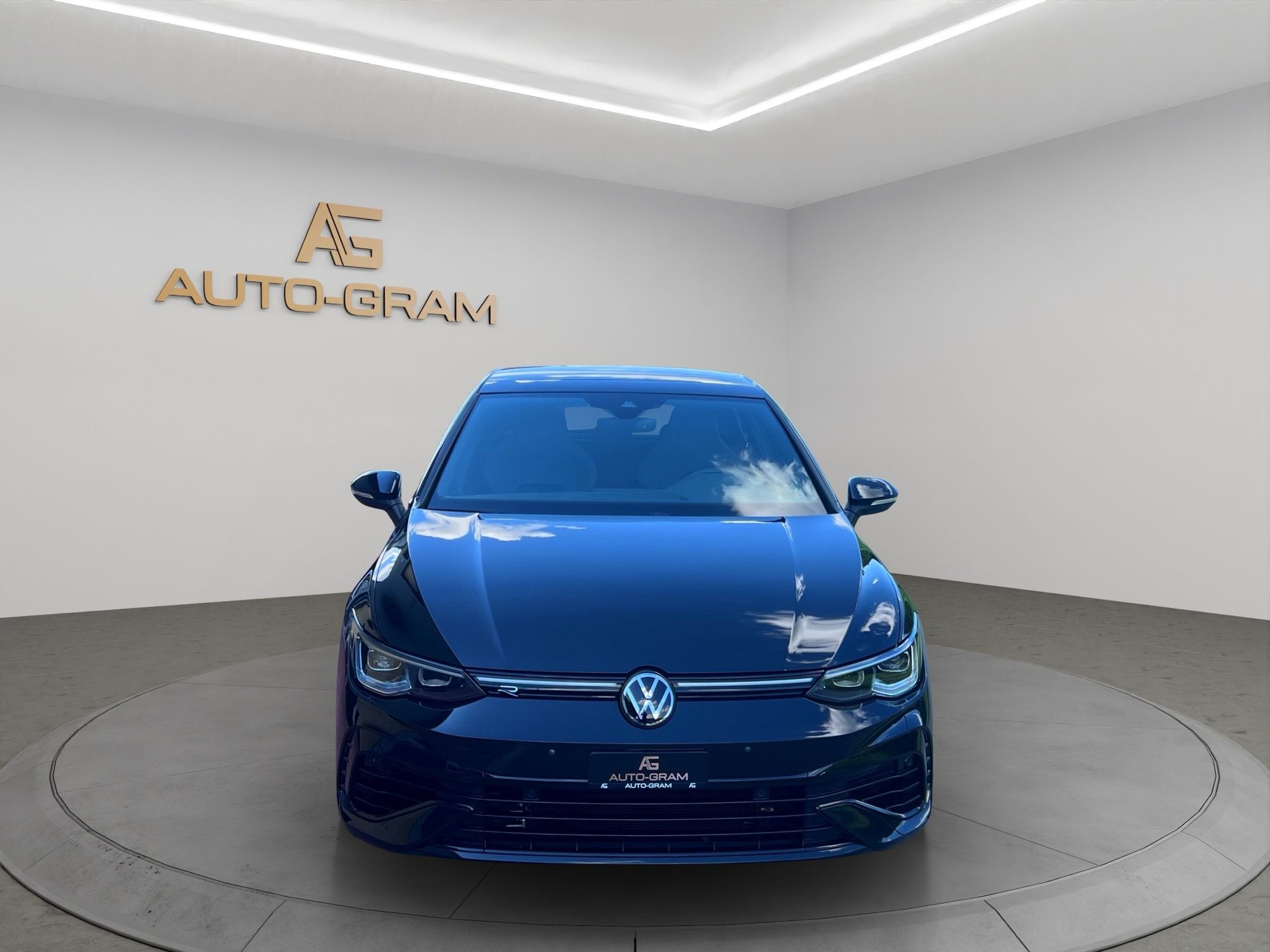VW Golf 2.0 TSI R DSG 4Motion-image-7