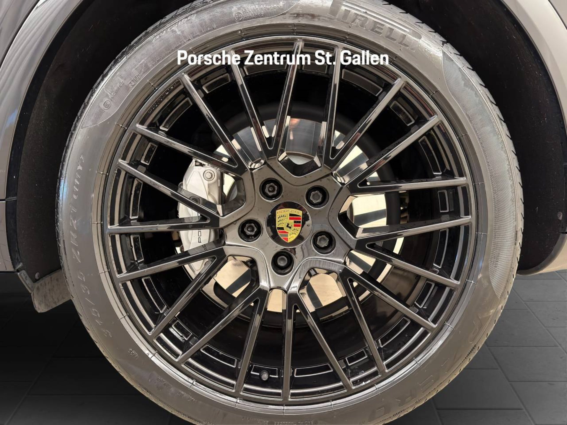 PORSCHE Cayenne Turbo-image-10