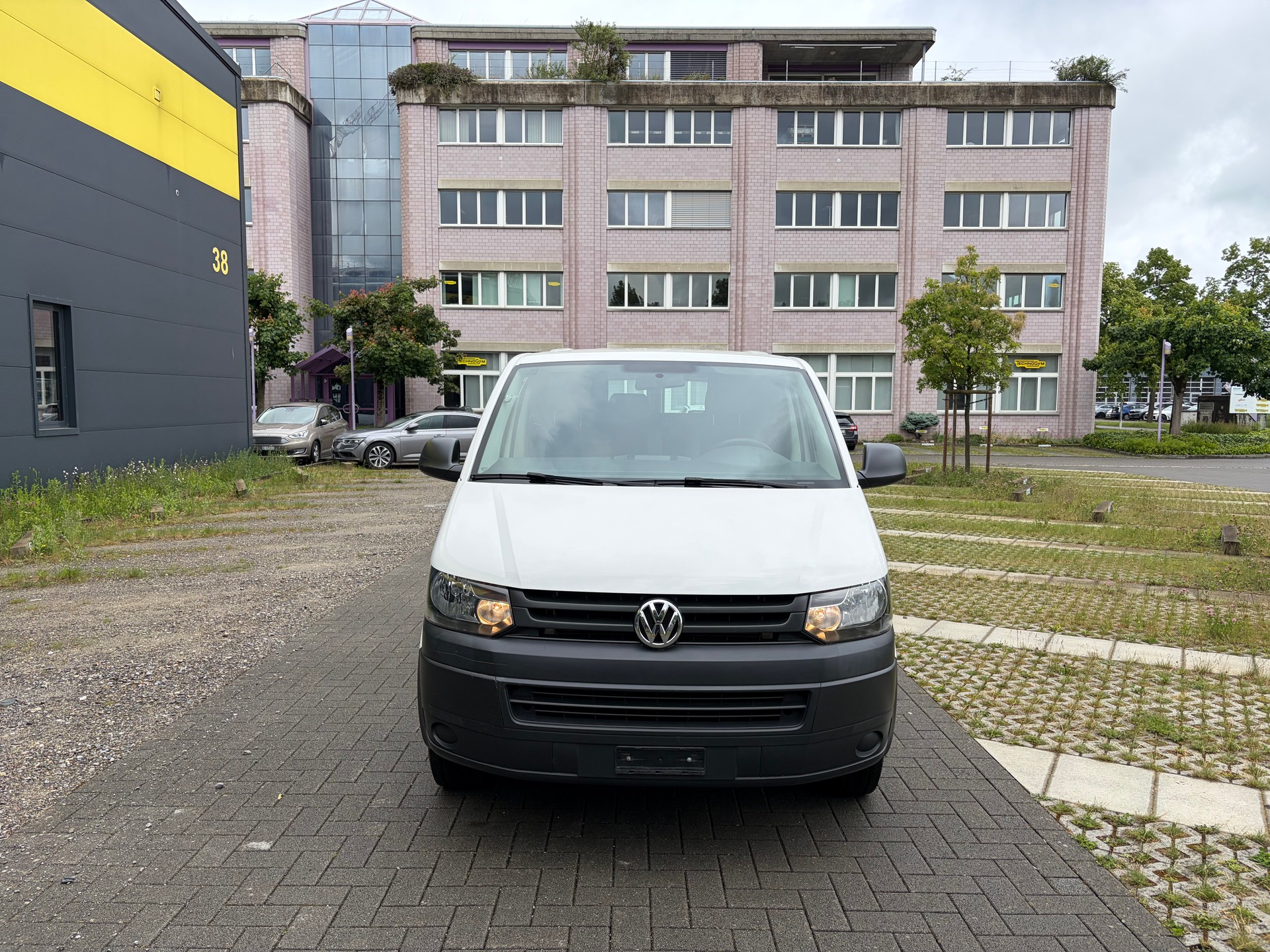 VW T5 2.0 TDI DSG-image-1