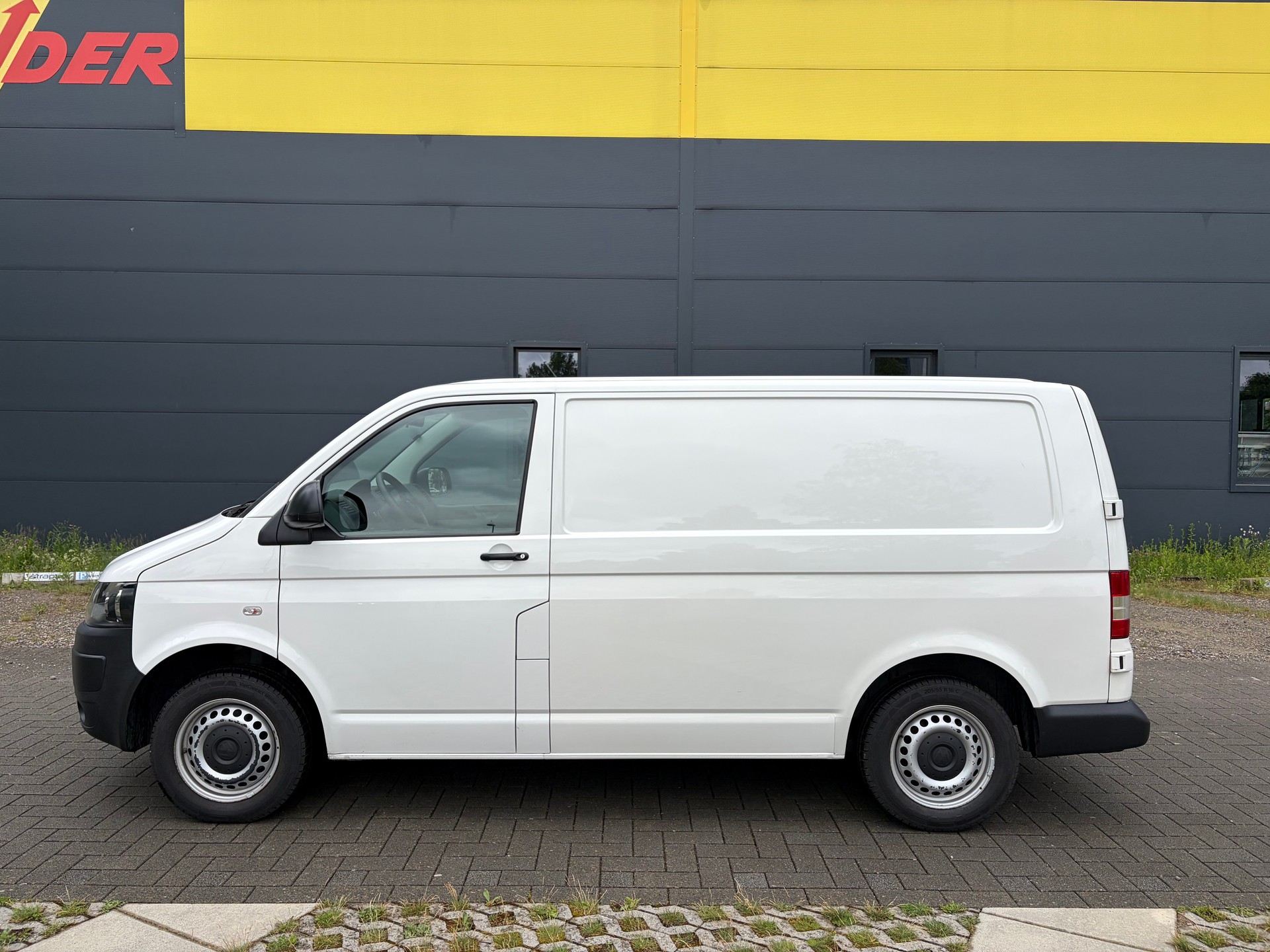 VW T5 2.0 TDI DSG-image-7