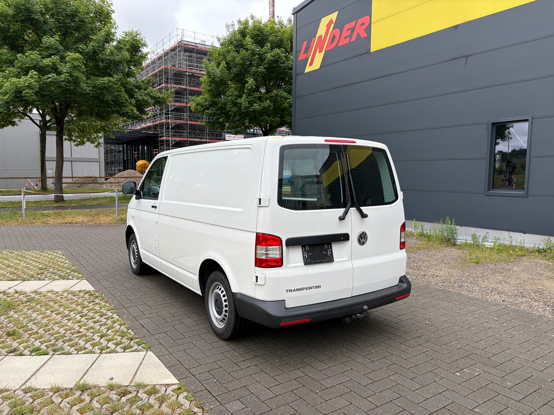 VW T5 2.0 TDI DSG-image-6