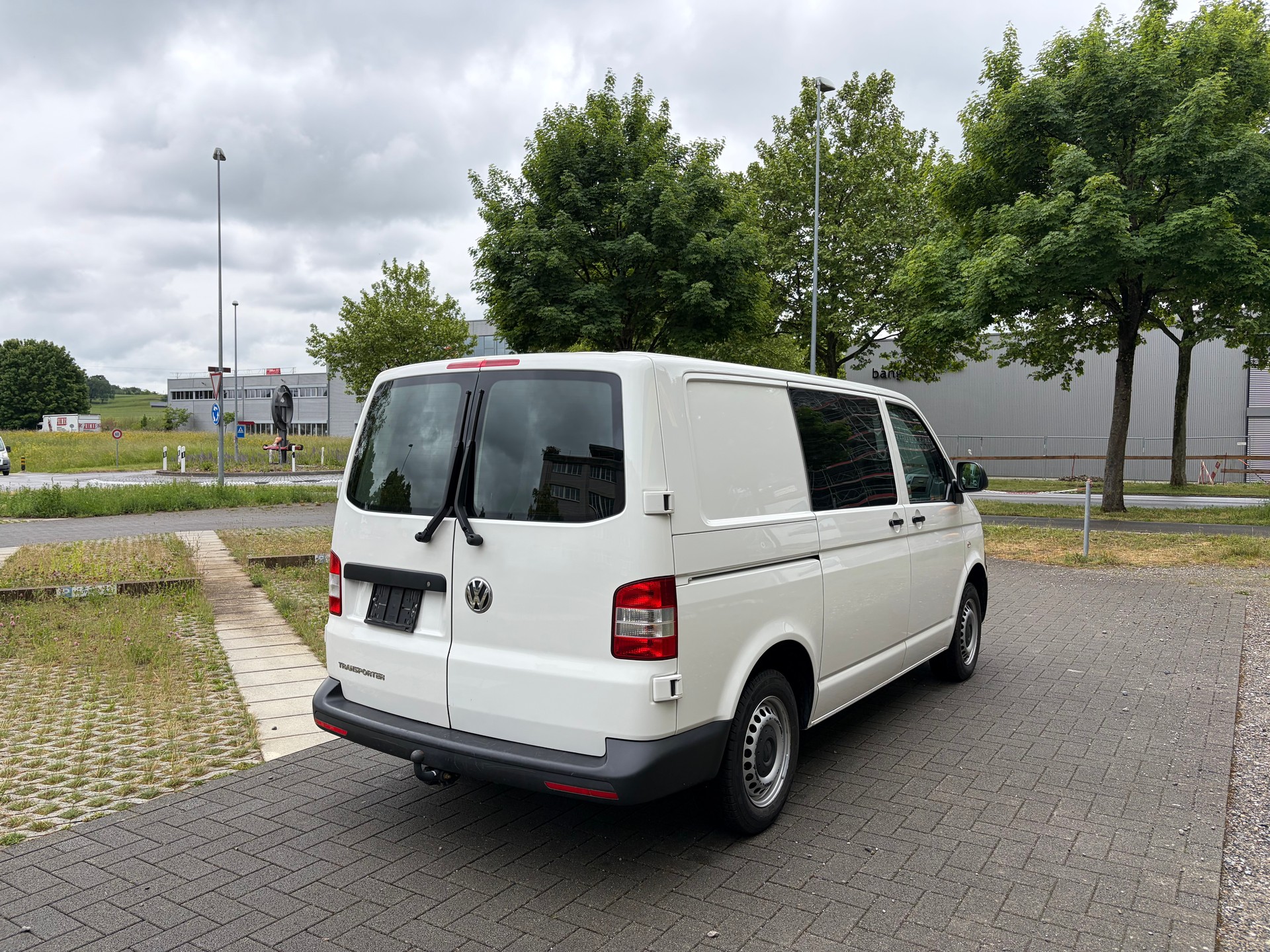 VW T5 2.0 TDI DSG-image-4