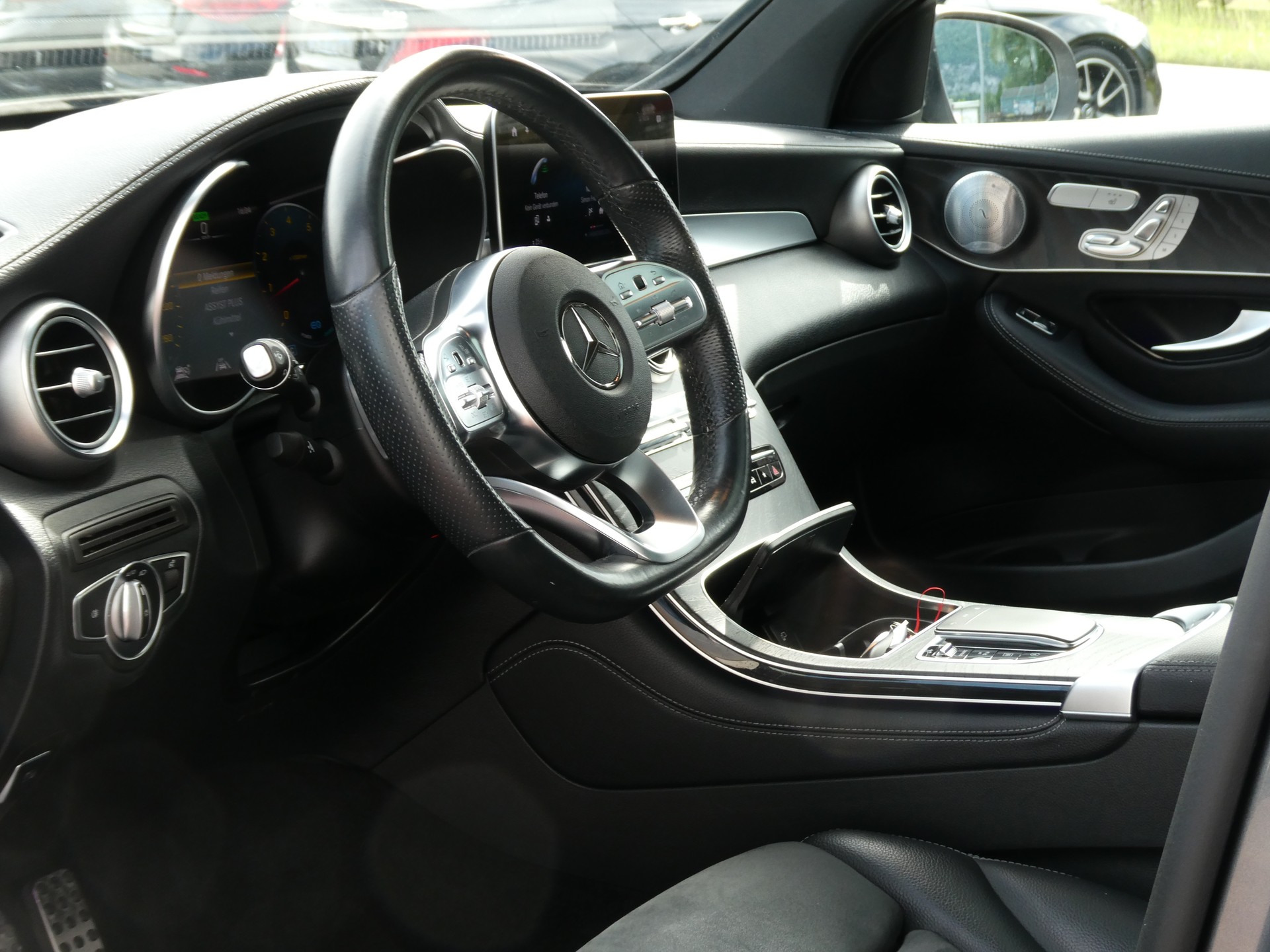 MERCEDES-BENZ GLC 200 AMG Line 4Matic 9G-Tronic (CH)-image-10
