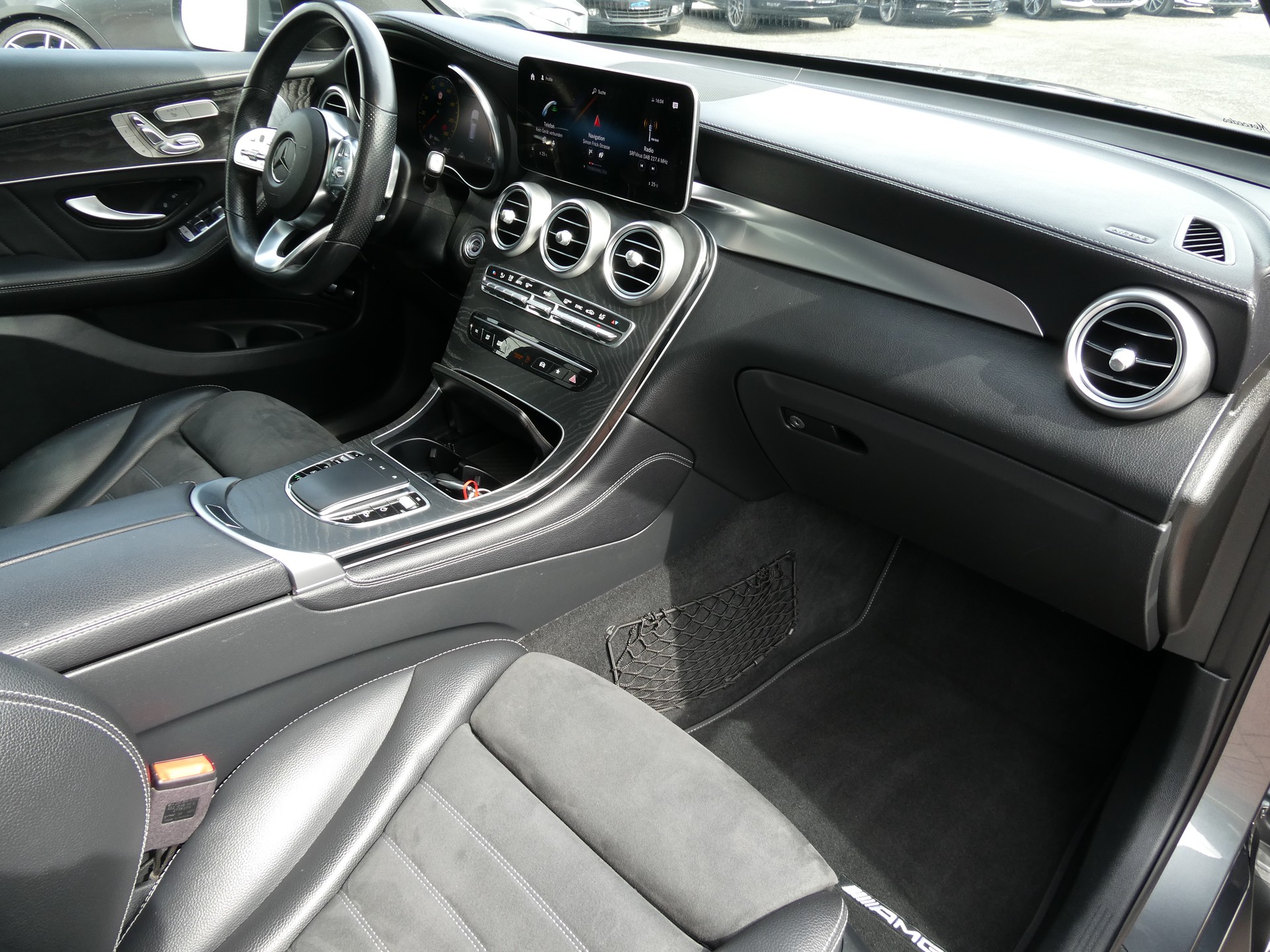 MERCEDES-BENZ GLC 200 AMG Line 4Matic 9G-Tronic (CH)-image-11