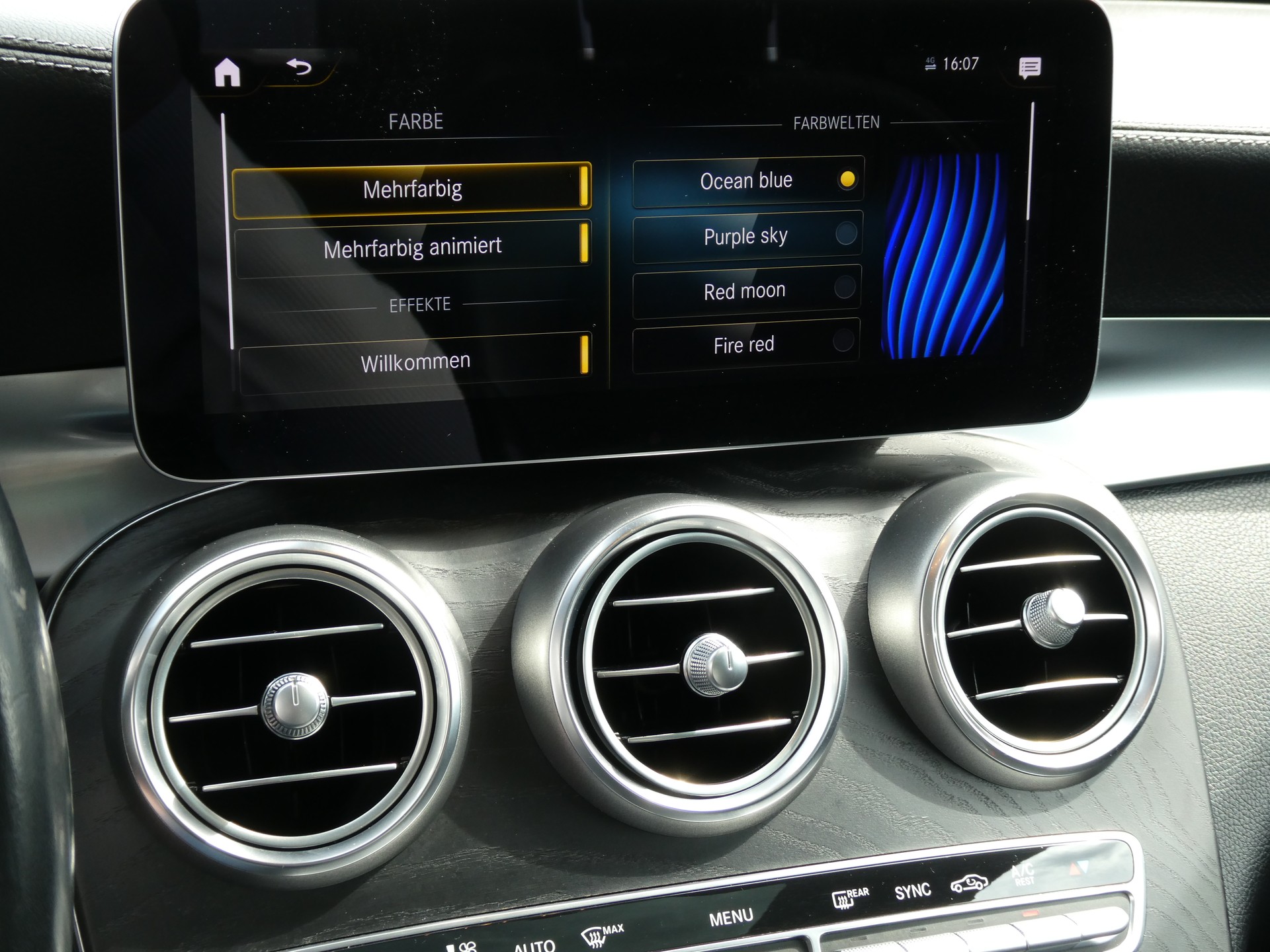 MERCEDES-BENZ GLC 200 AMG Line 4Matic 9G-Tronic (CH)-image-16