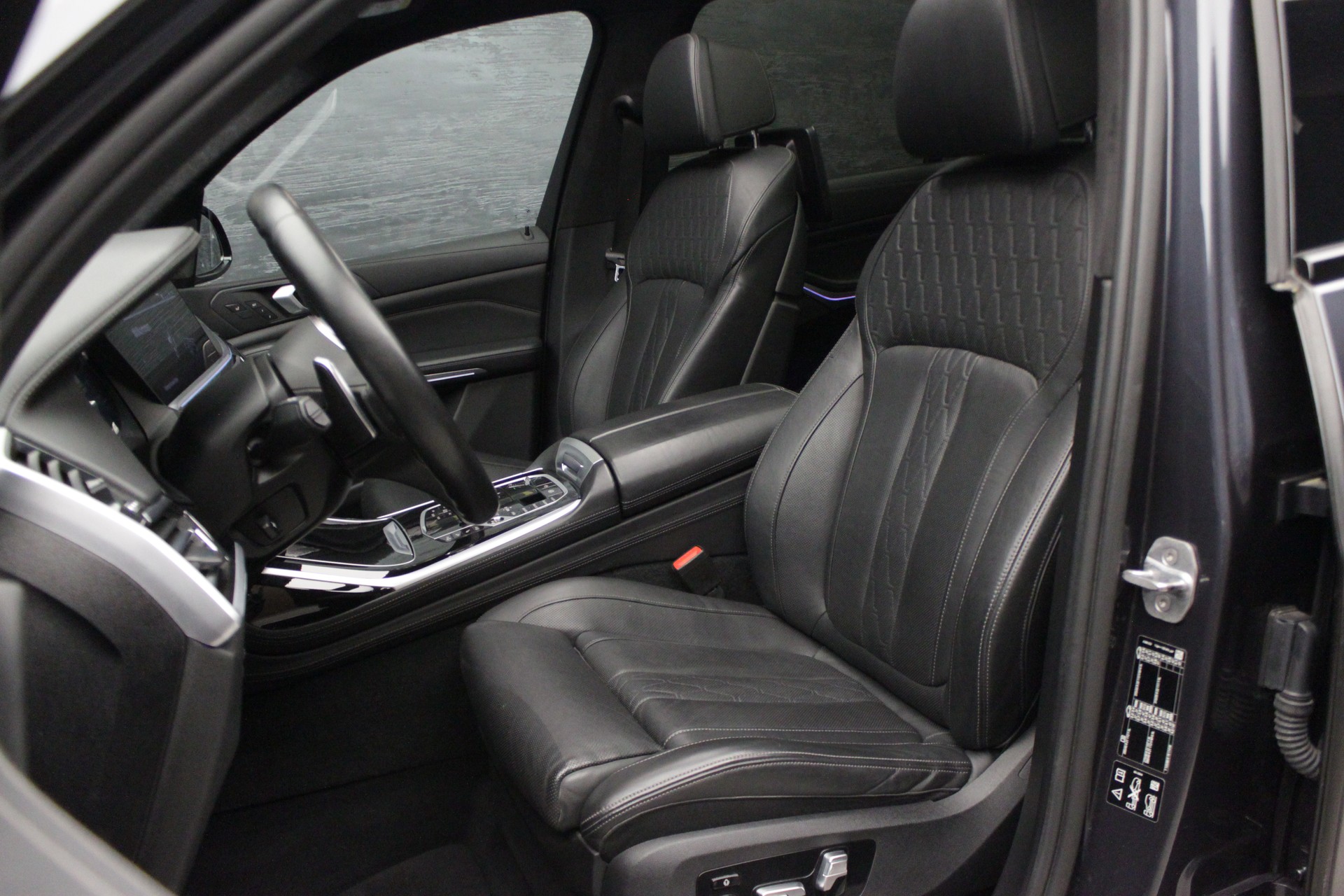 BMW X7 xDrive M50i Steptronic-image-18
