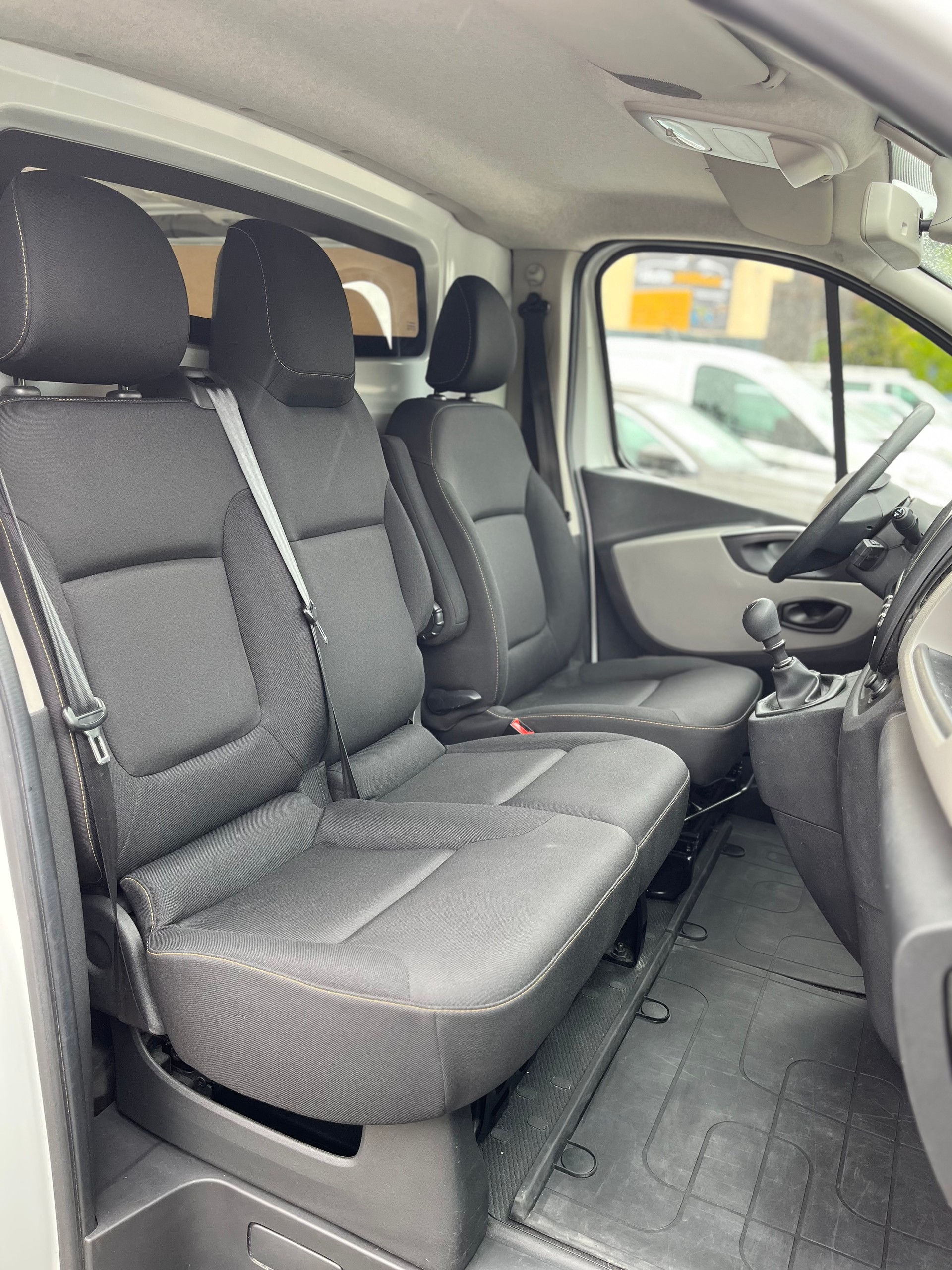 RENAULT Trafic 1.6 dCi 120 2.9t Acces L1H1 / Ab MFK & Service / CH-Fahrzeug-image-14