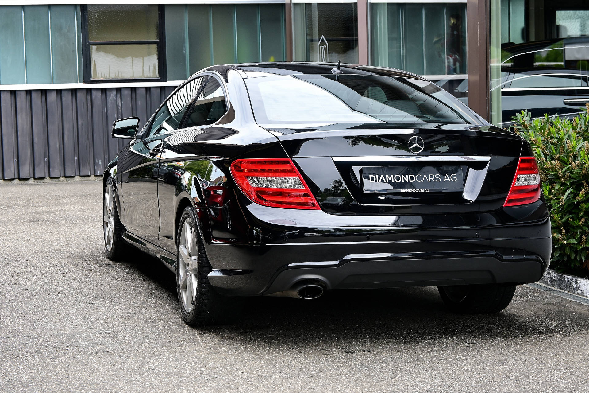 MERCEDES-BENZ C 180 BlueEF Coupé AMG Line-image-5