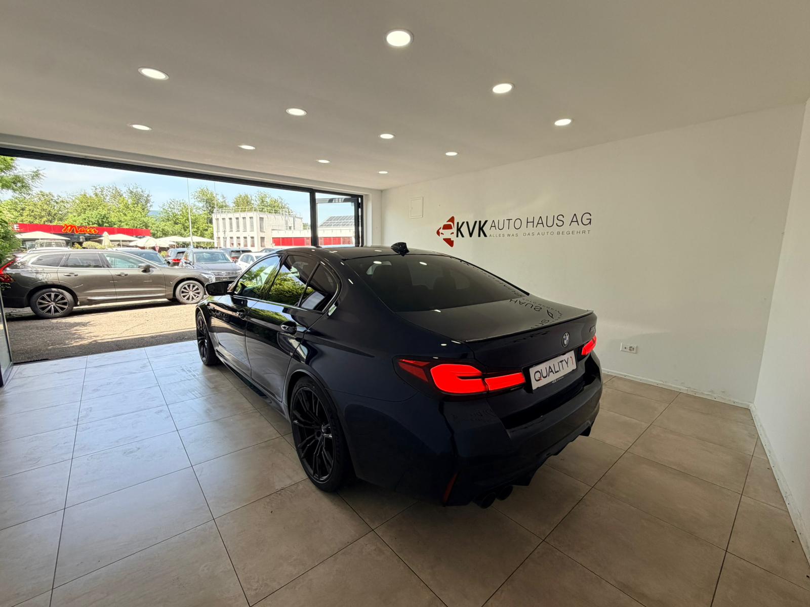 BMW M5 xDrive Drivelogic-showroom-element-3