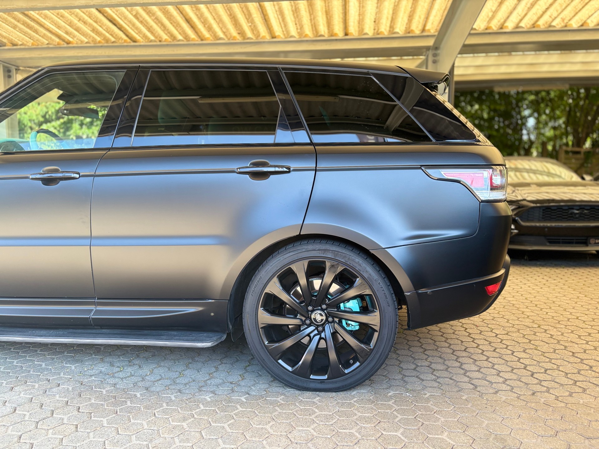 LAND ROVER Range Rover Sport 3.0 TDV6 S Automatic-image-2