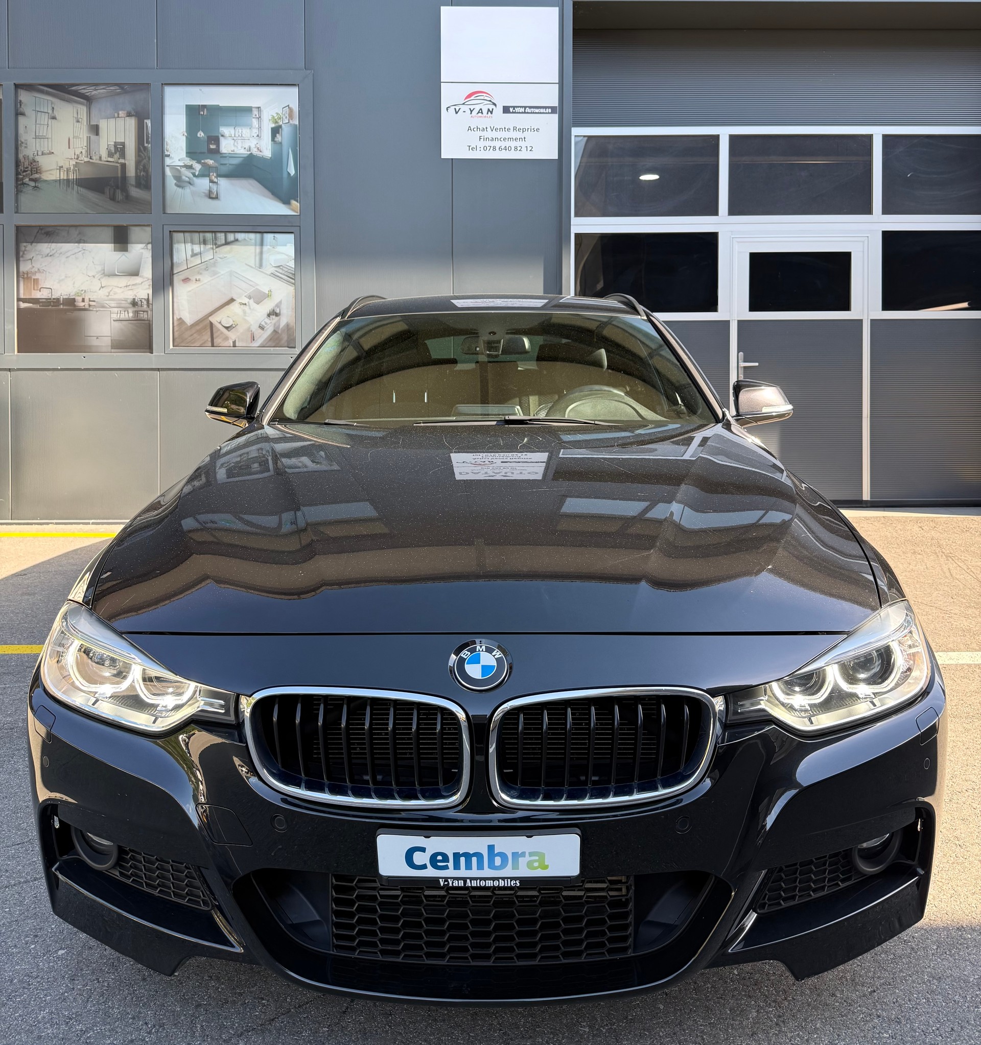 BMW 320d xDrive Touring Pack-M Steptronic-image-2