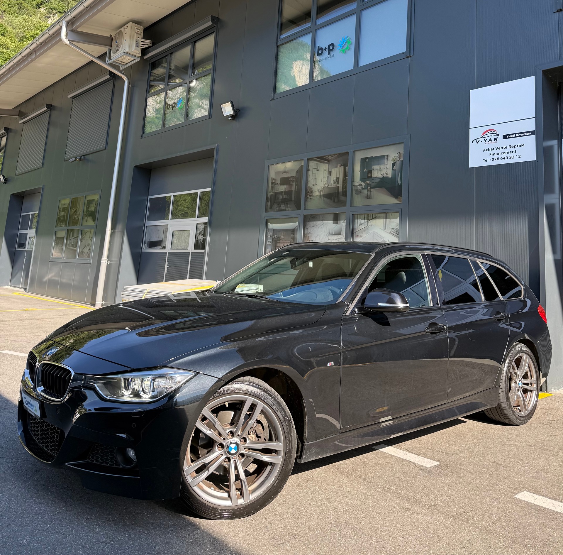 BMW 320d xDrive Touring Pack-M Steptronic-image-0