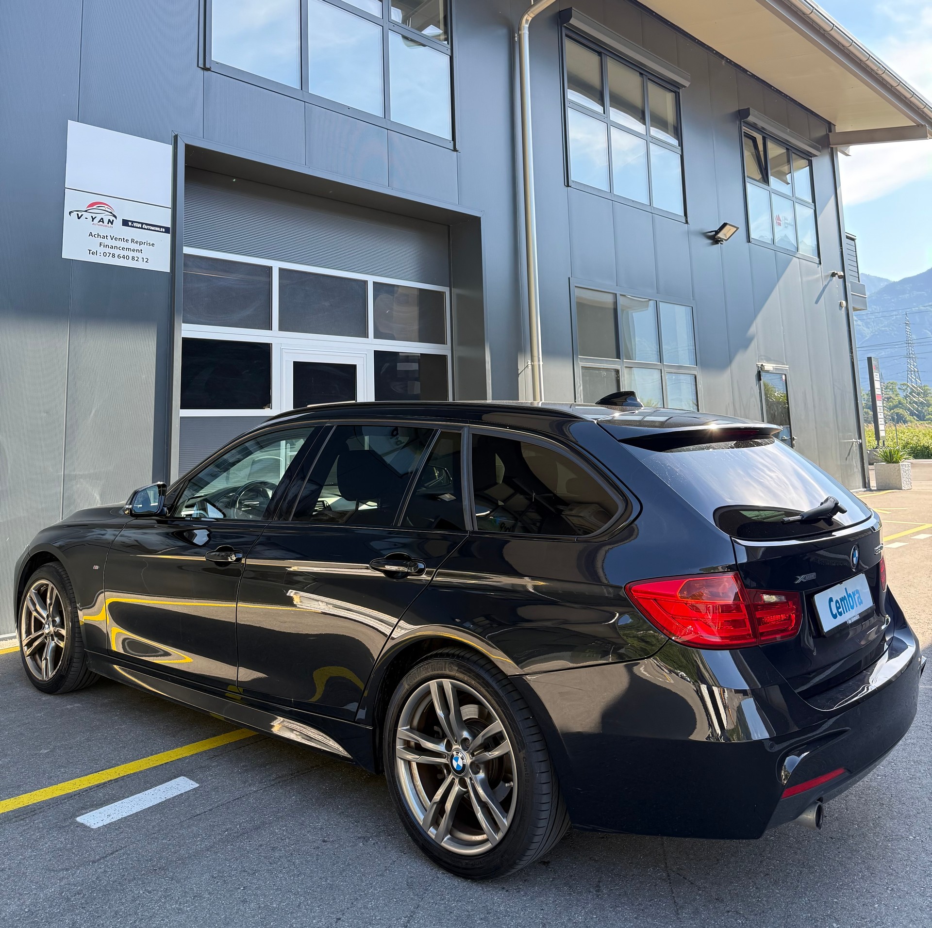 BMW 320d xDrive Touring Pack-M Steptronic-image-7