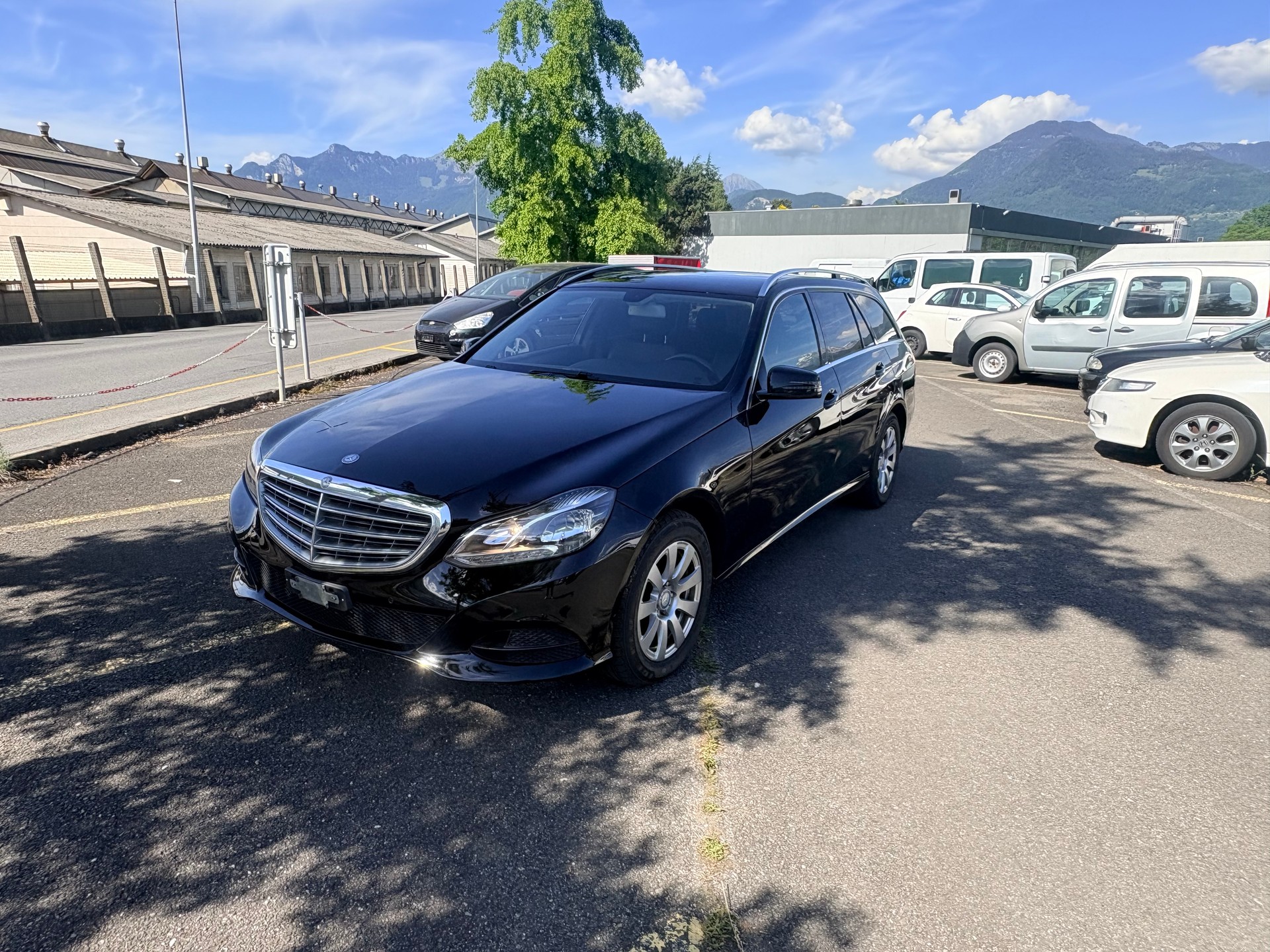 MERCEDES-BENZ E 200 BlueTEC 7G-Tronic-image-0