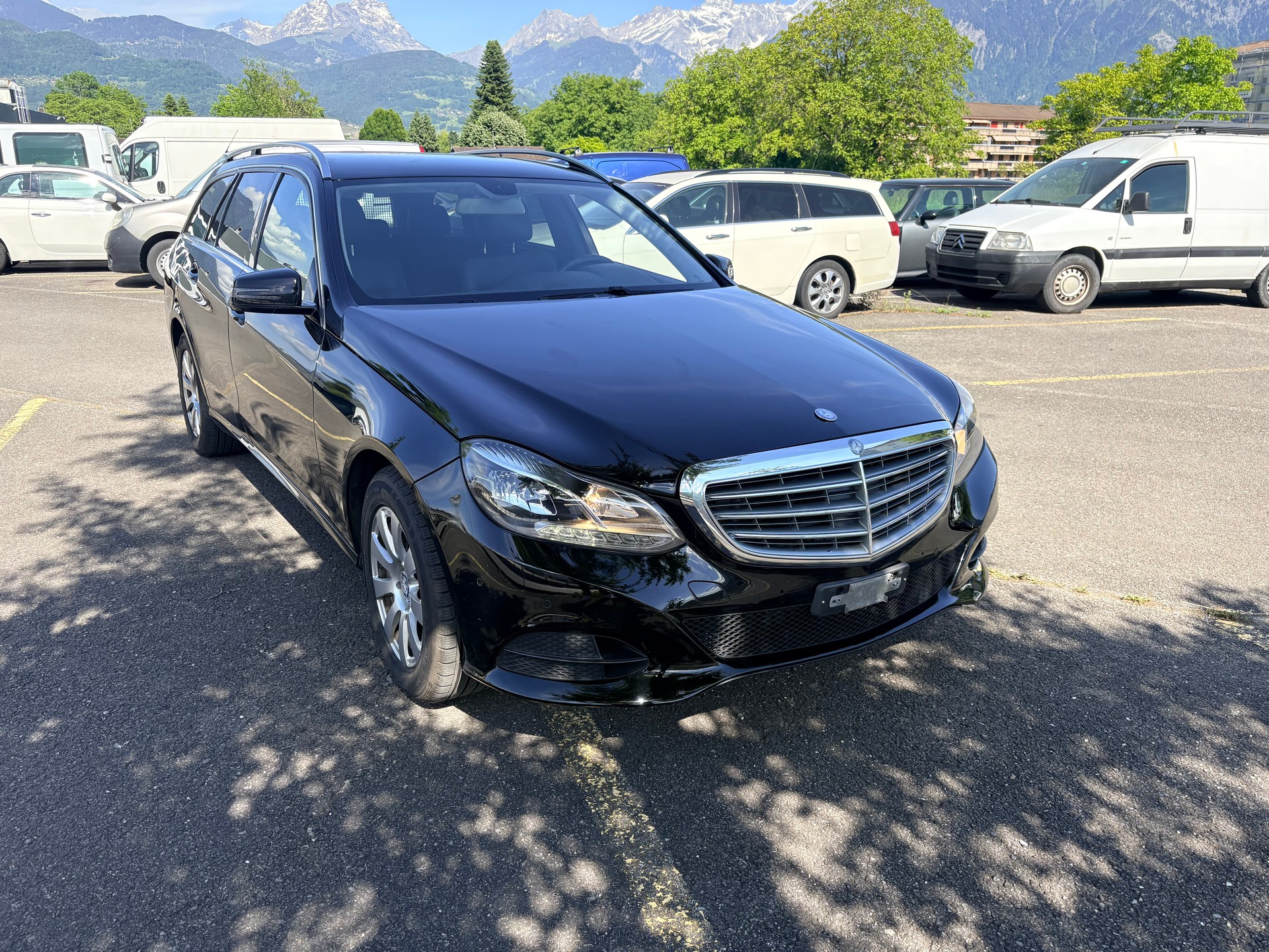 MERCEDES-BENZ E 200 BlueTEC 7G-Tronic-image-1