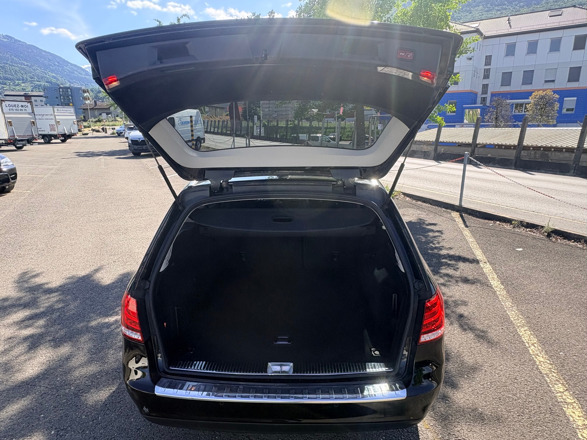 MERCEDES-BENZ E 200 BlueTEC 7G-Tronic-image-9