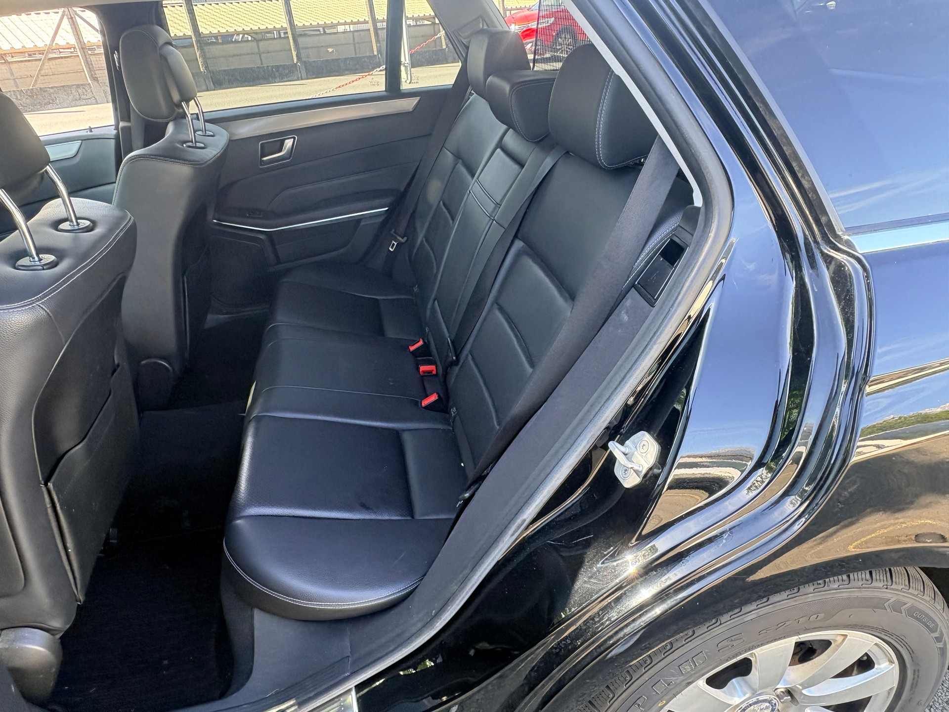 MERCEDES-BENZ E 200 BlueTEC 7G-Tronic-image-7