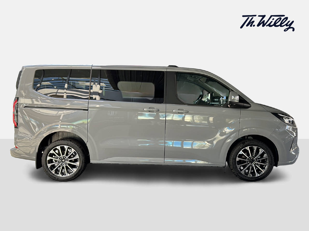 FORD Tourneo Custom 320 L1 2.0 EcoBlue 170 Titanium X-image-5