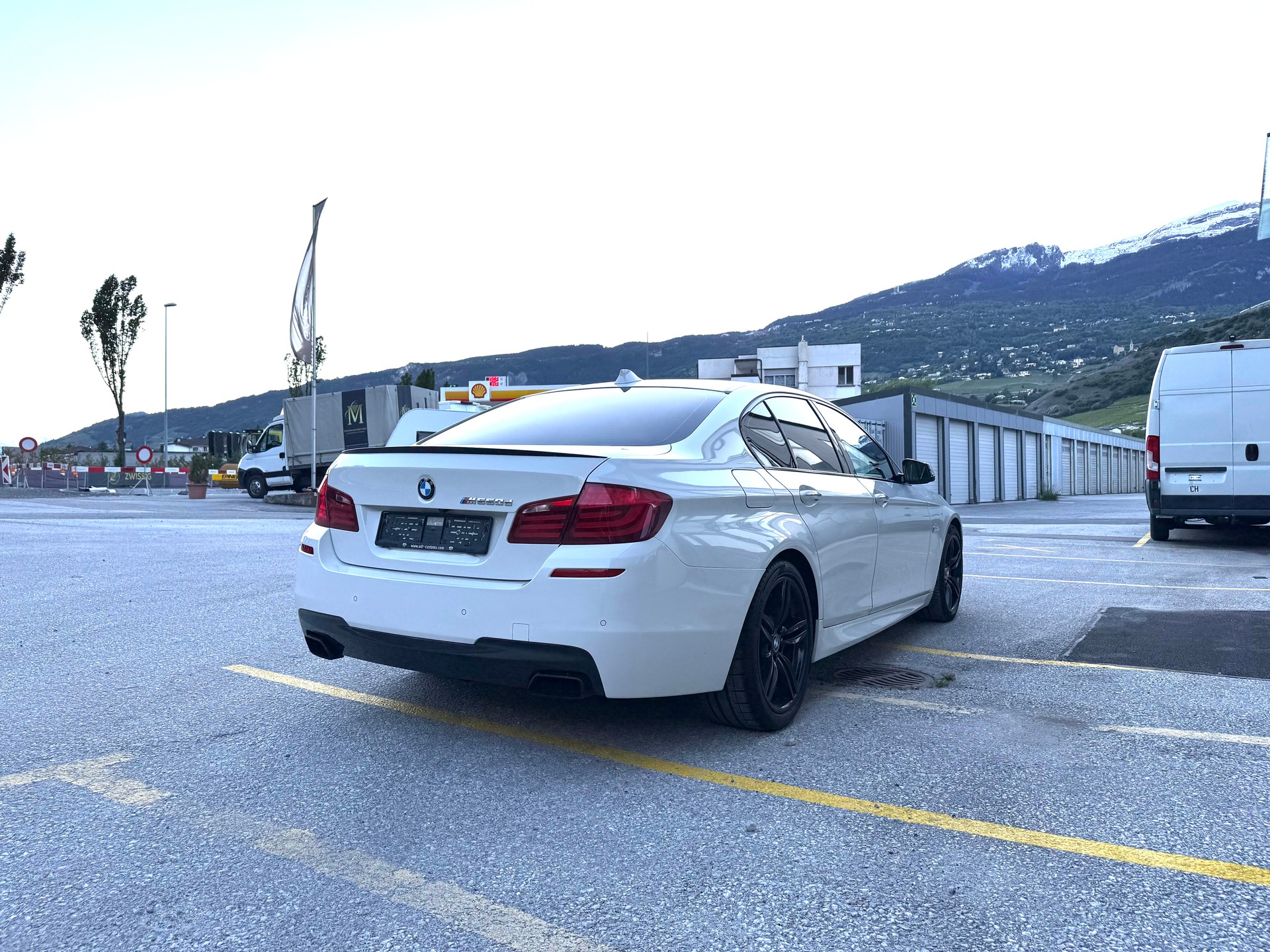 BMW M550d xDrive-image-4