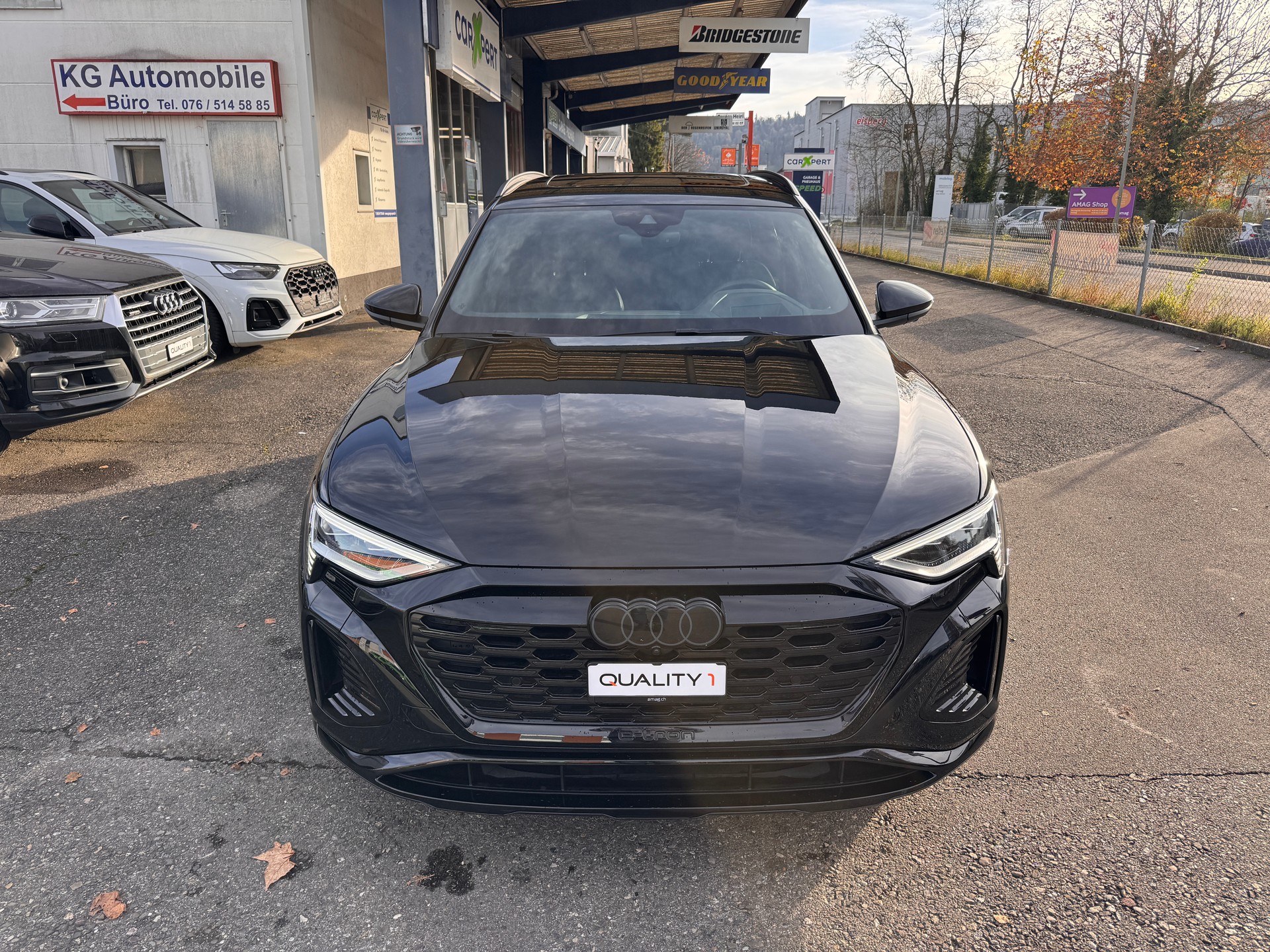 AUDI Q8 50 e-tron Black Edition quattro-image-1