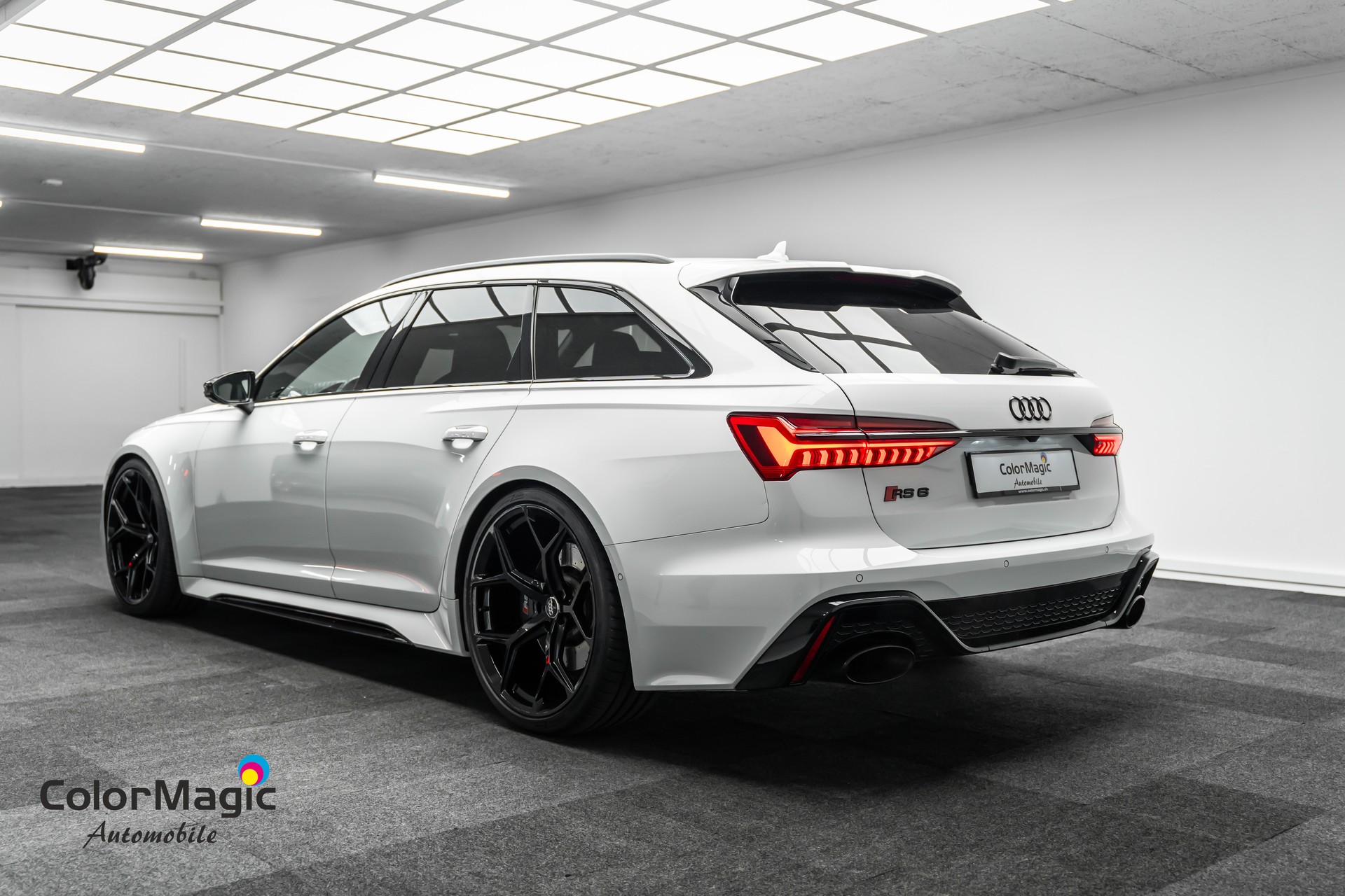 AUDI * RS6 AVANT * RS DYNAMIKPAKET * LUFTFAHRWERK * 22 ZOLL PERFORMANCE RÄDER * AHK * LEASING AB 684.- *-showroom-element-3