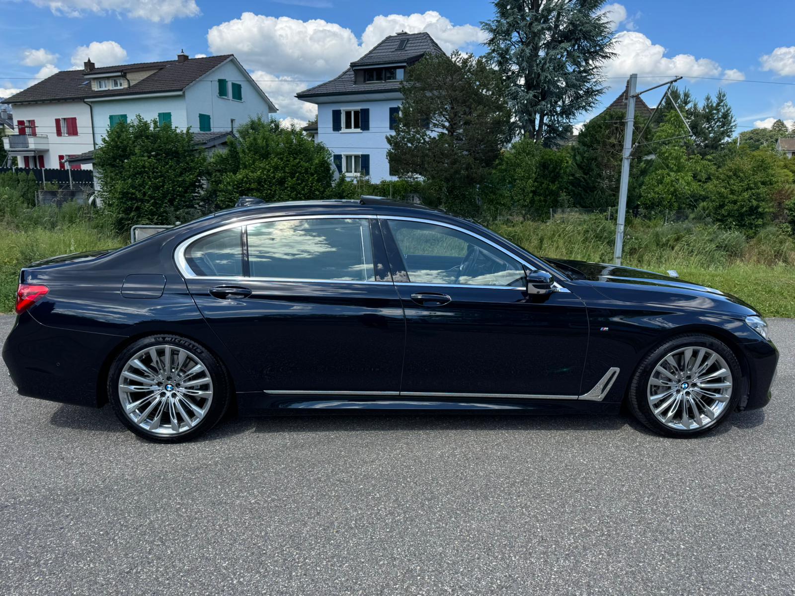 BMW 750Li xDrive Steptronic-image-2