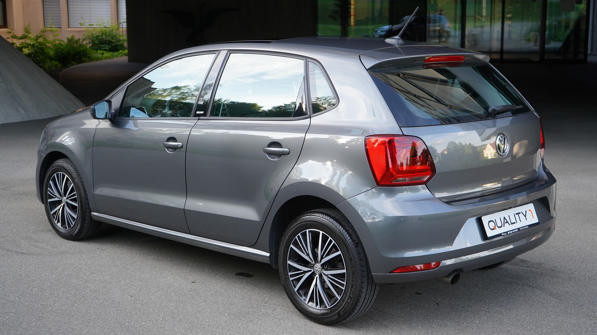 VW Polo 1.0 TSI BMT Allstar DSG-image-2