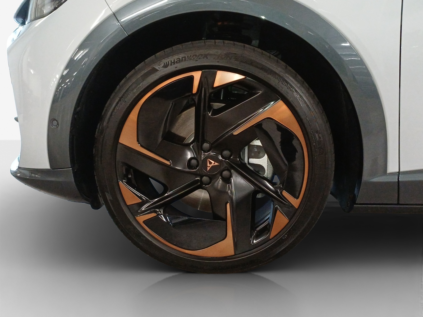 CUPRA Tavascan Type 9 77 kWh Adrenaline-image-13