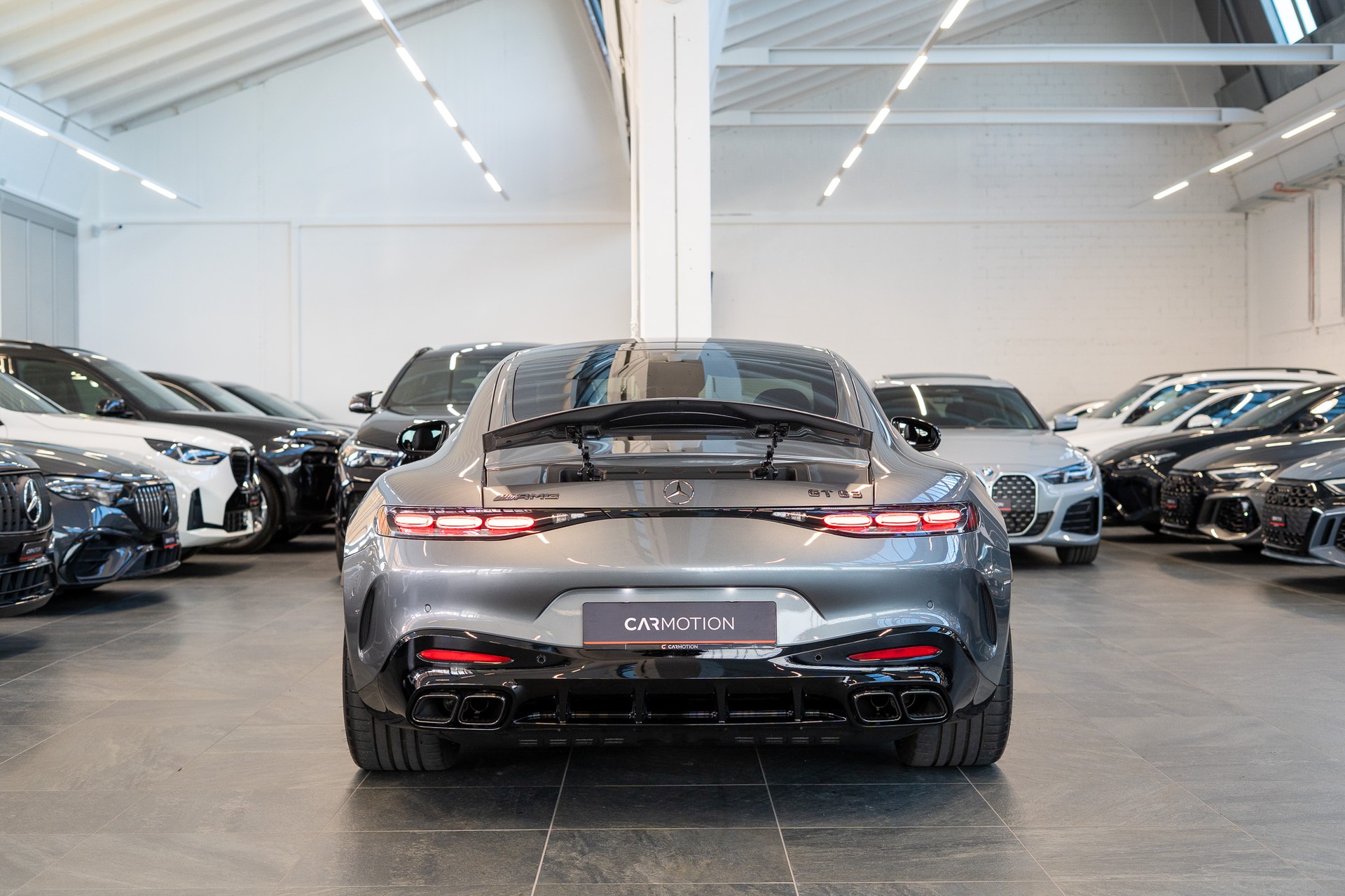 MERCEDES-BENZ AMG GT 63 Executive Edition 4matic+ / 4 Sitze / Carbon Paket / Glasdach / 360°Kamera-image-4