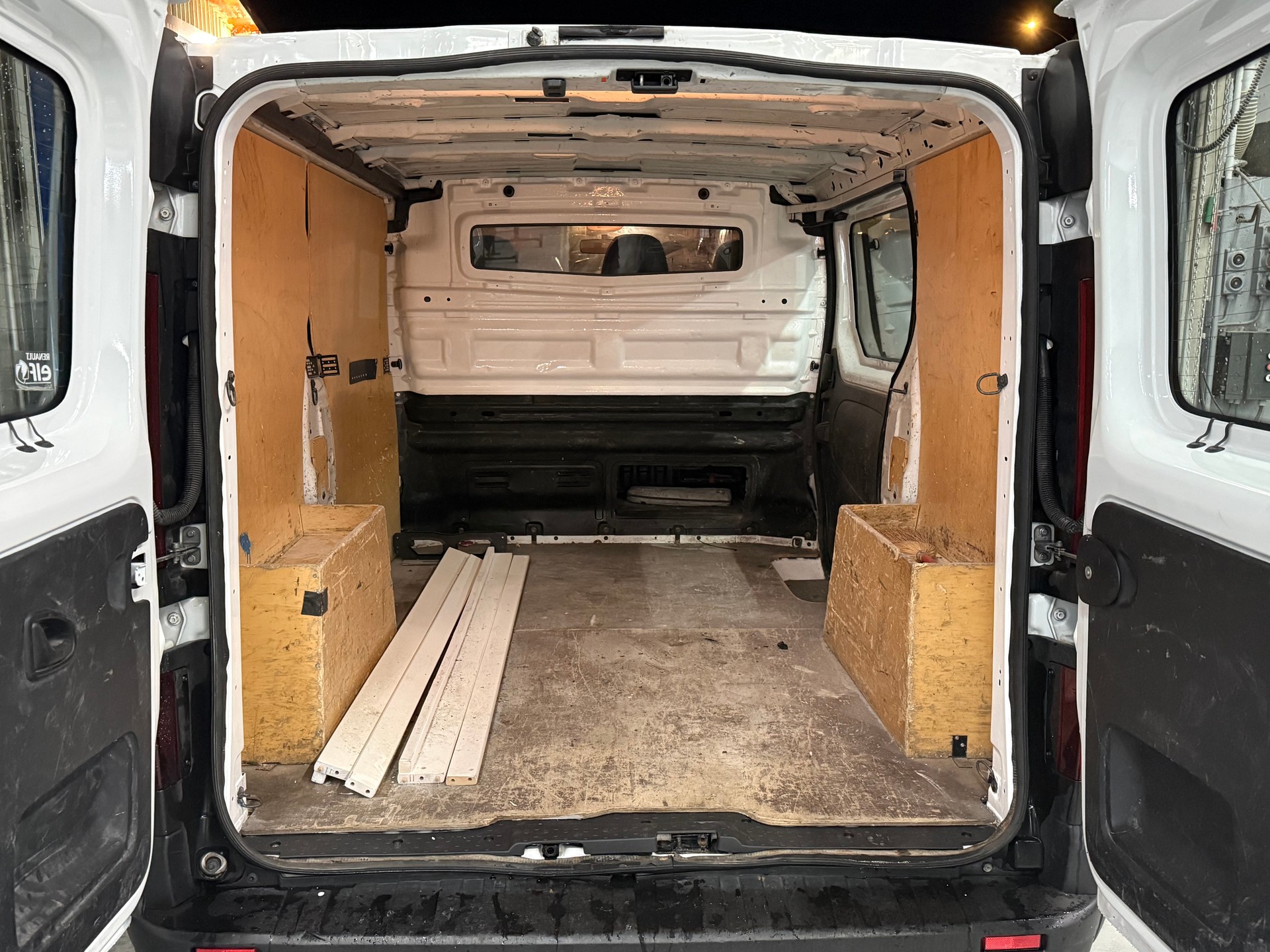 RENAULT Trafic 1.6 dCi 120 2.9t Business L1H1-image-8