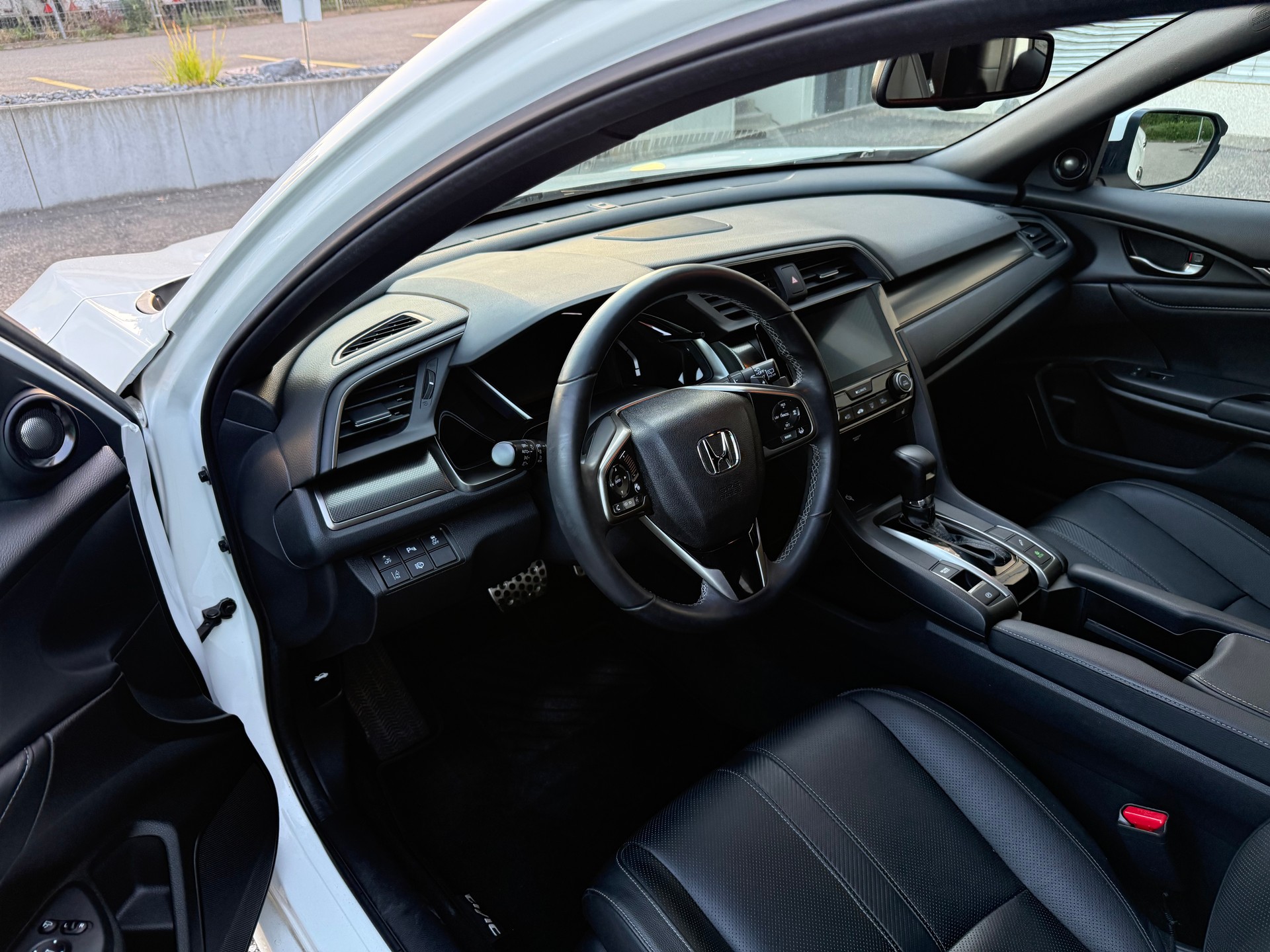 HONDA Civic 1.5 VTEC Sport Plus CVT-image-8