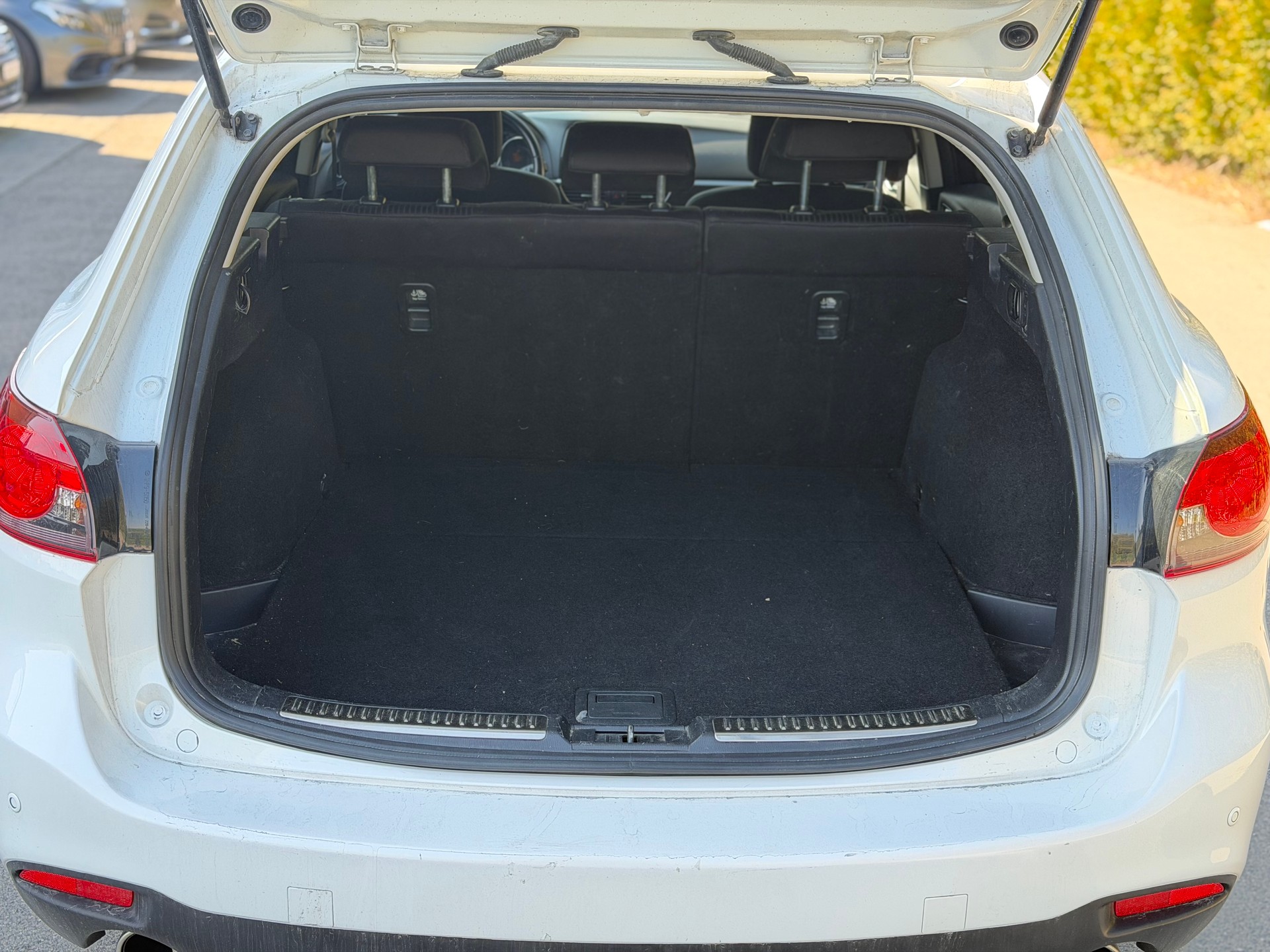 MAZDA 6 Sportwagon 2.2 D 16V Business Automatic-image-7