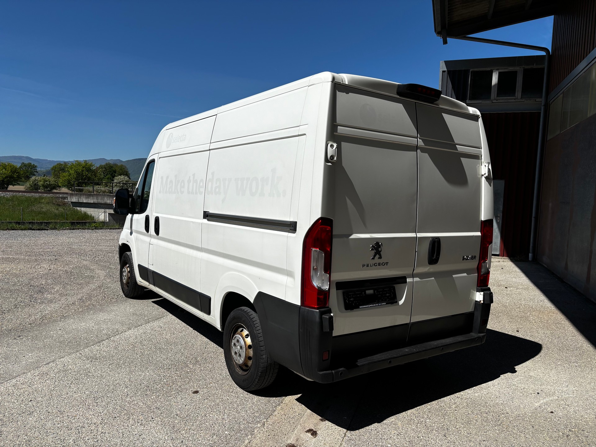 PEUGEOT Boxer 2.0 HDI 335 Active L2H2-image-3