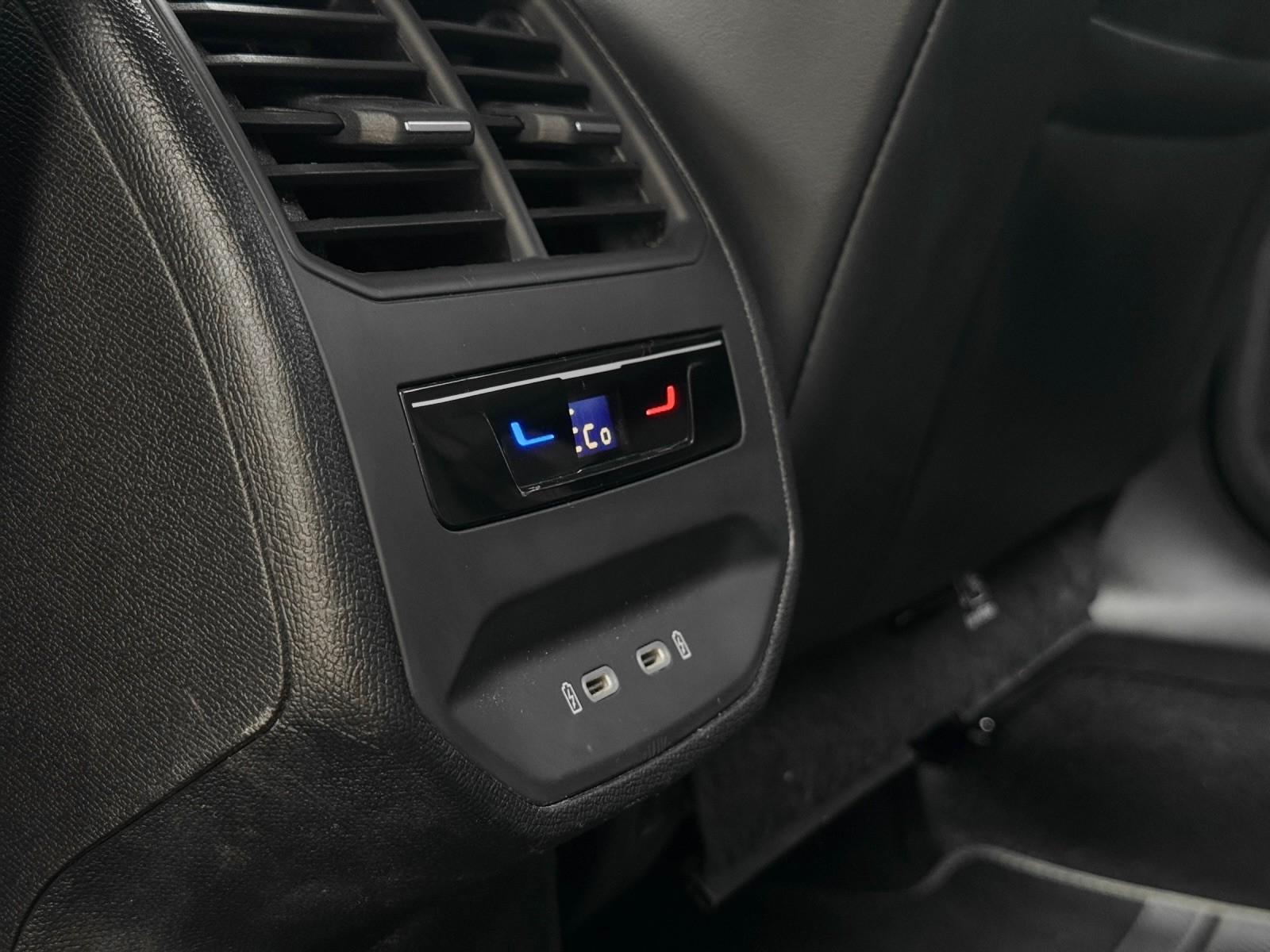 CUPRA Formentor 1.4 e-HYBRID pHEV DSG-image-21