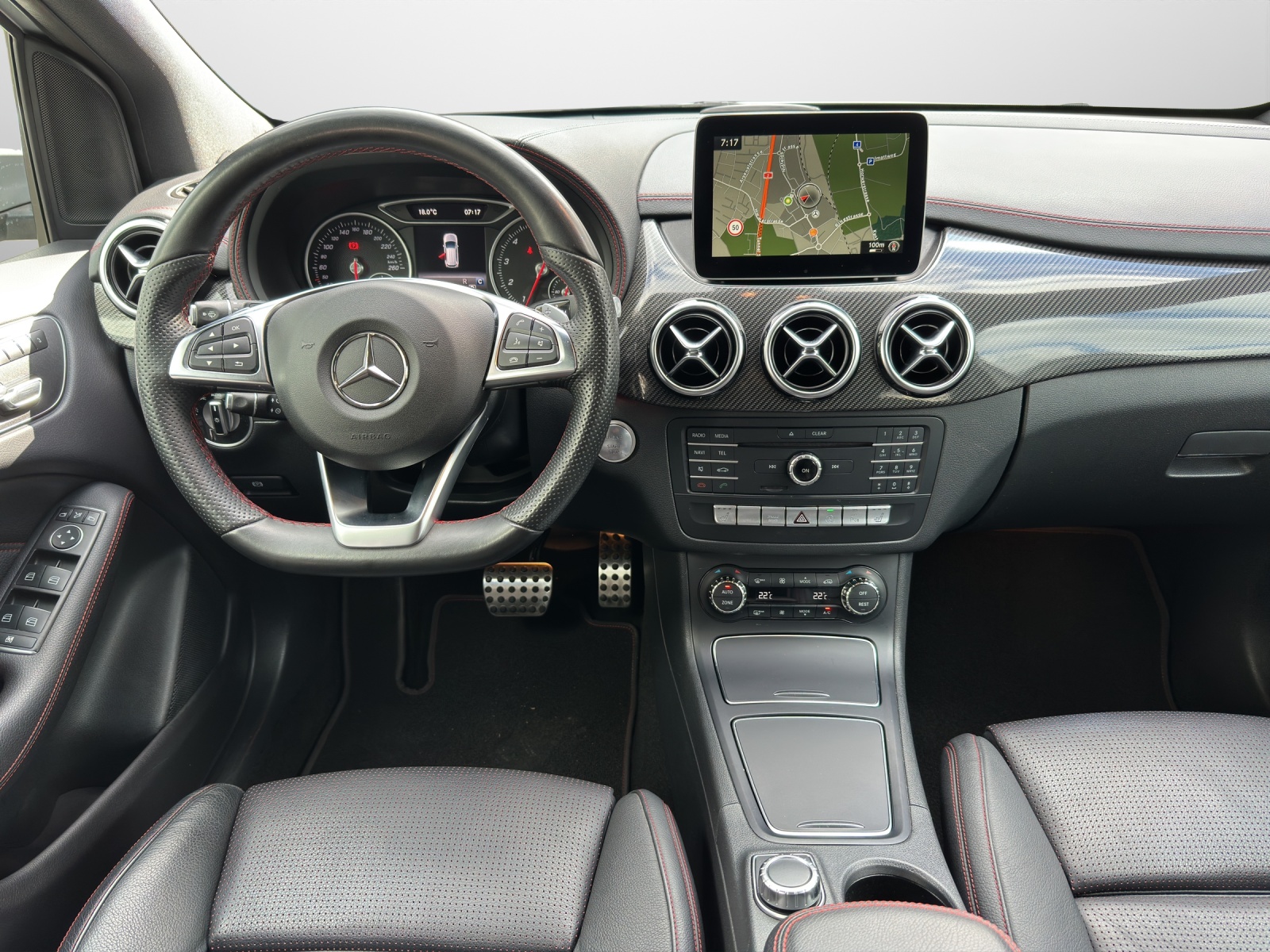 MERCEDES-BENZ B 250 AMG Line 4m-image-5