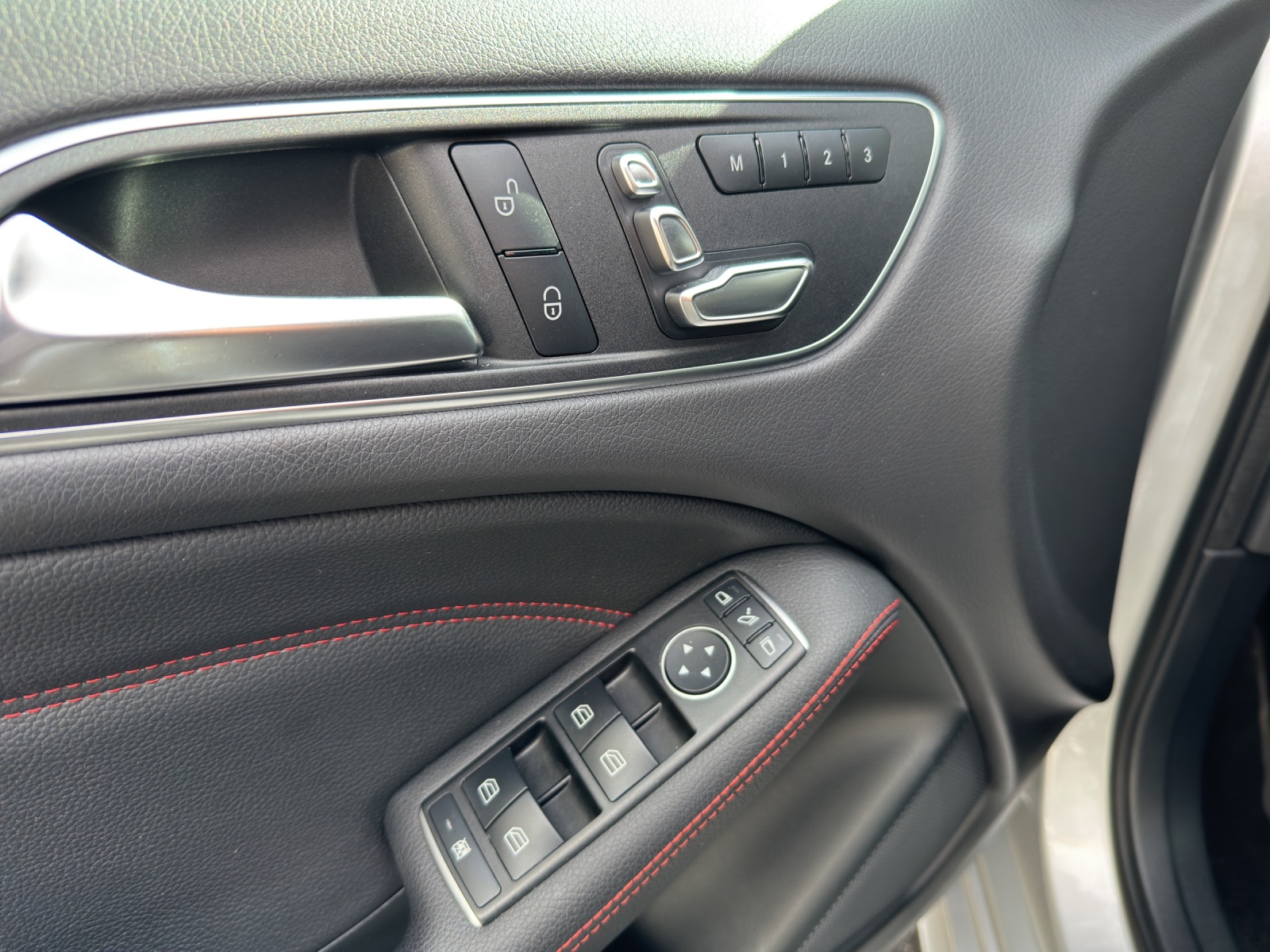 MERCEDES-BENZ B 250 AMG Line 4m-image-10