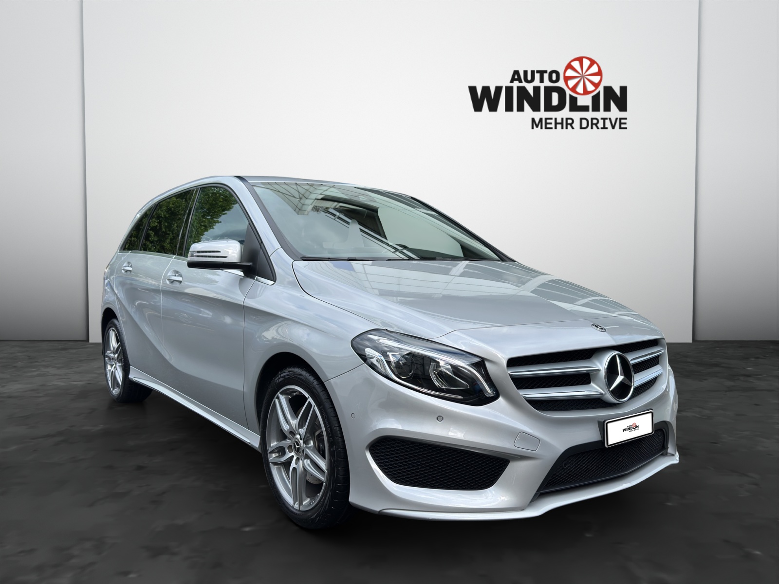 MERCEDES-BENZ B 250 AMG Line 4m-image-0