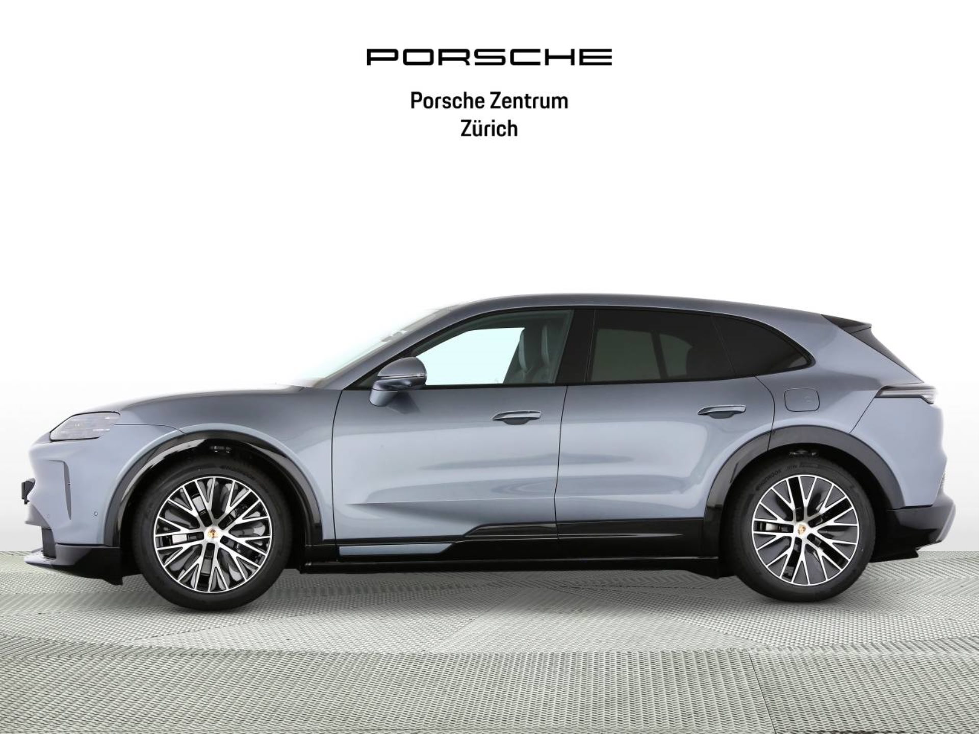 PORSCHE Cayenne S Electric-image-1