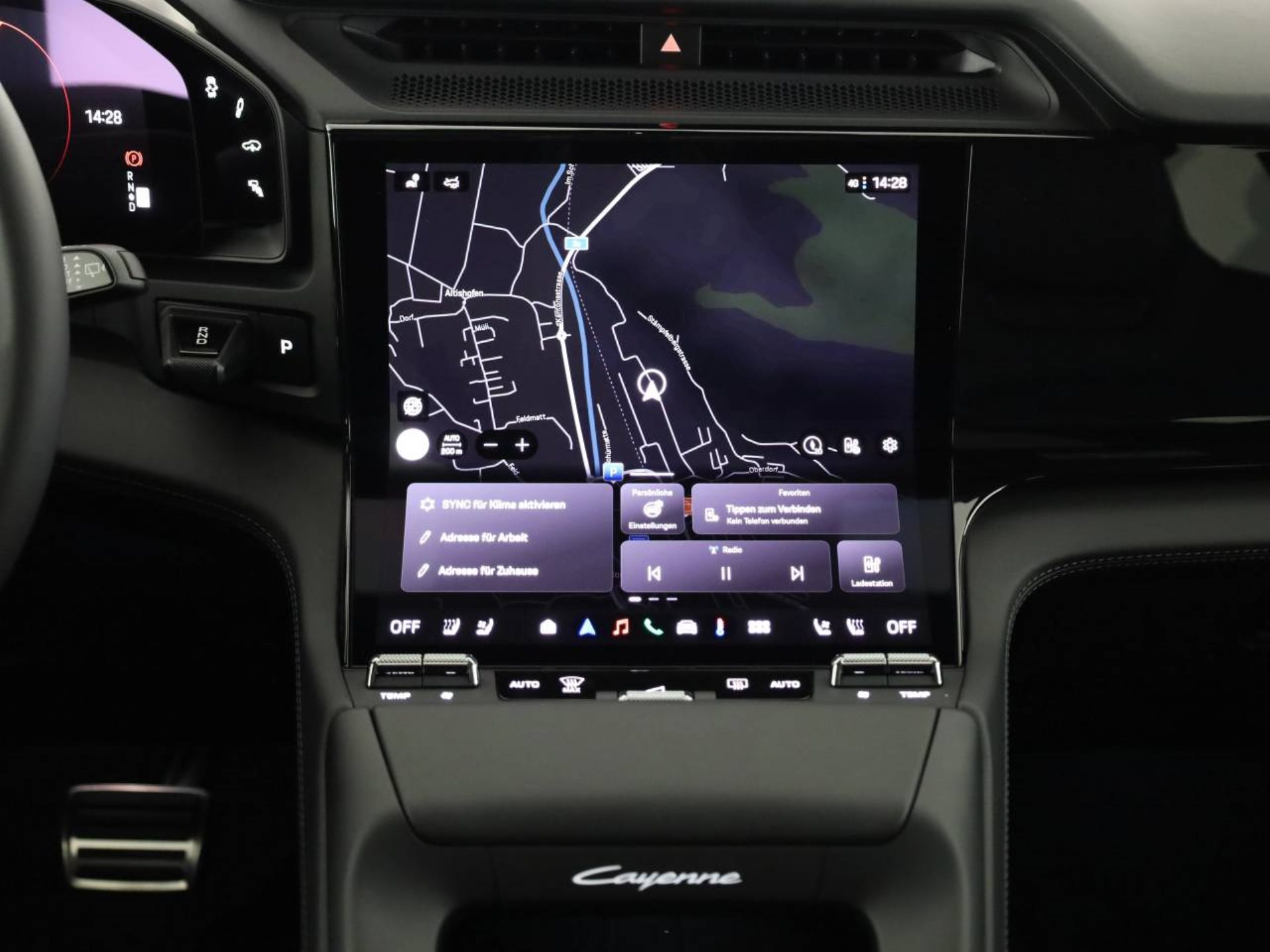 PORSCHE Cayenne S Electric-image-13