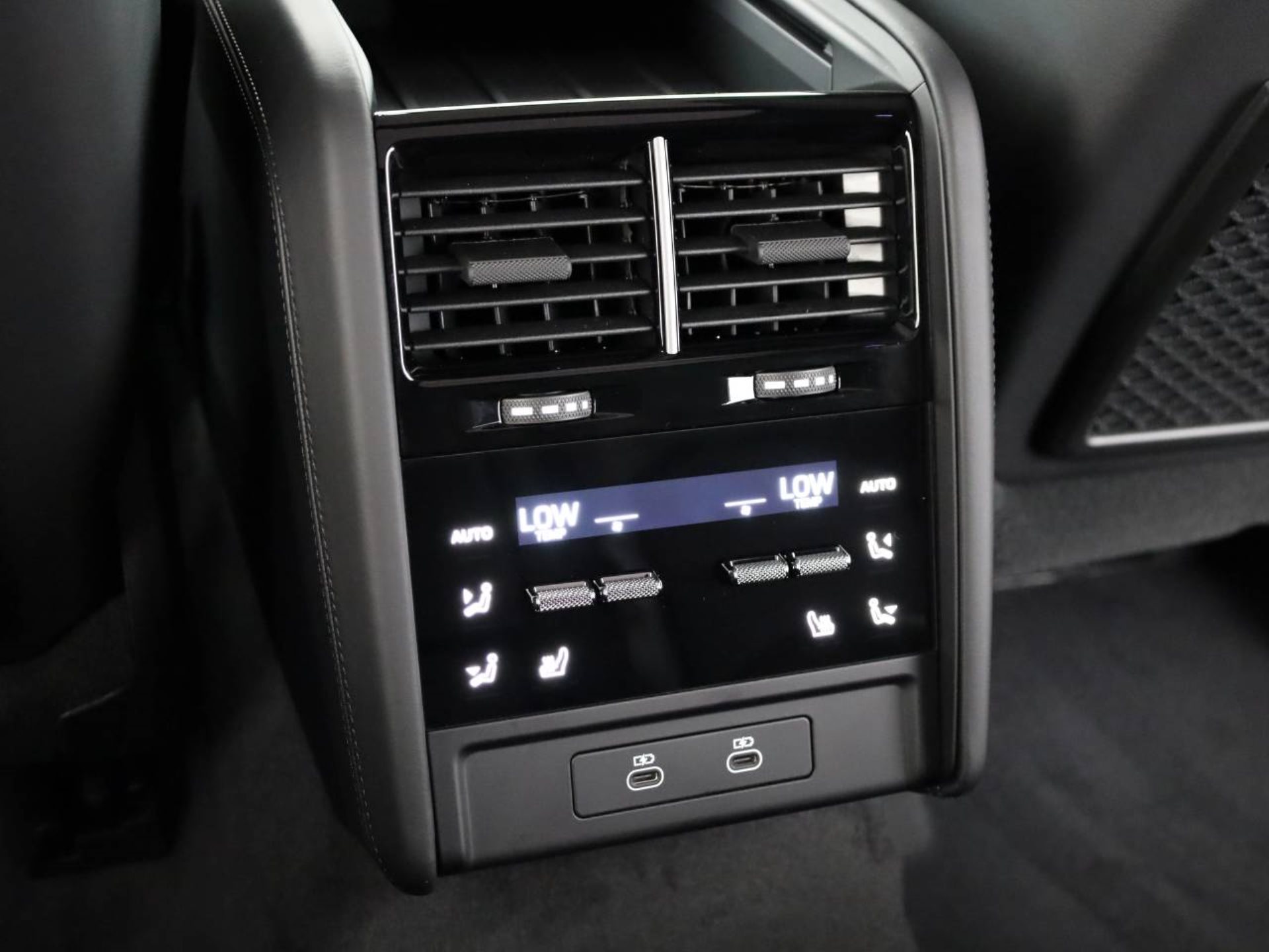 PORSCHE Cayenne S Electric-image-18
